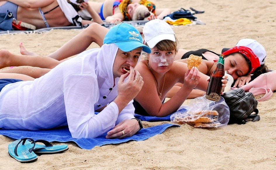 Can lam gi de phong dich Covid-19 khi di du lich? hinh anh