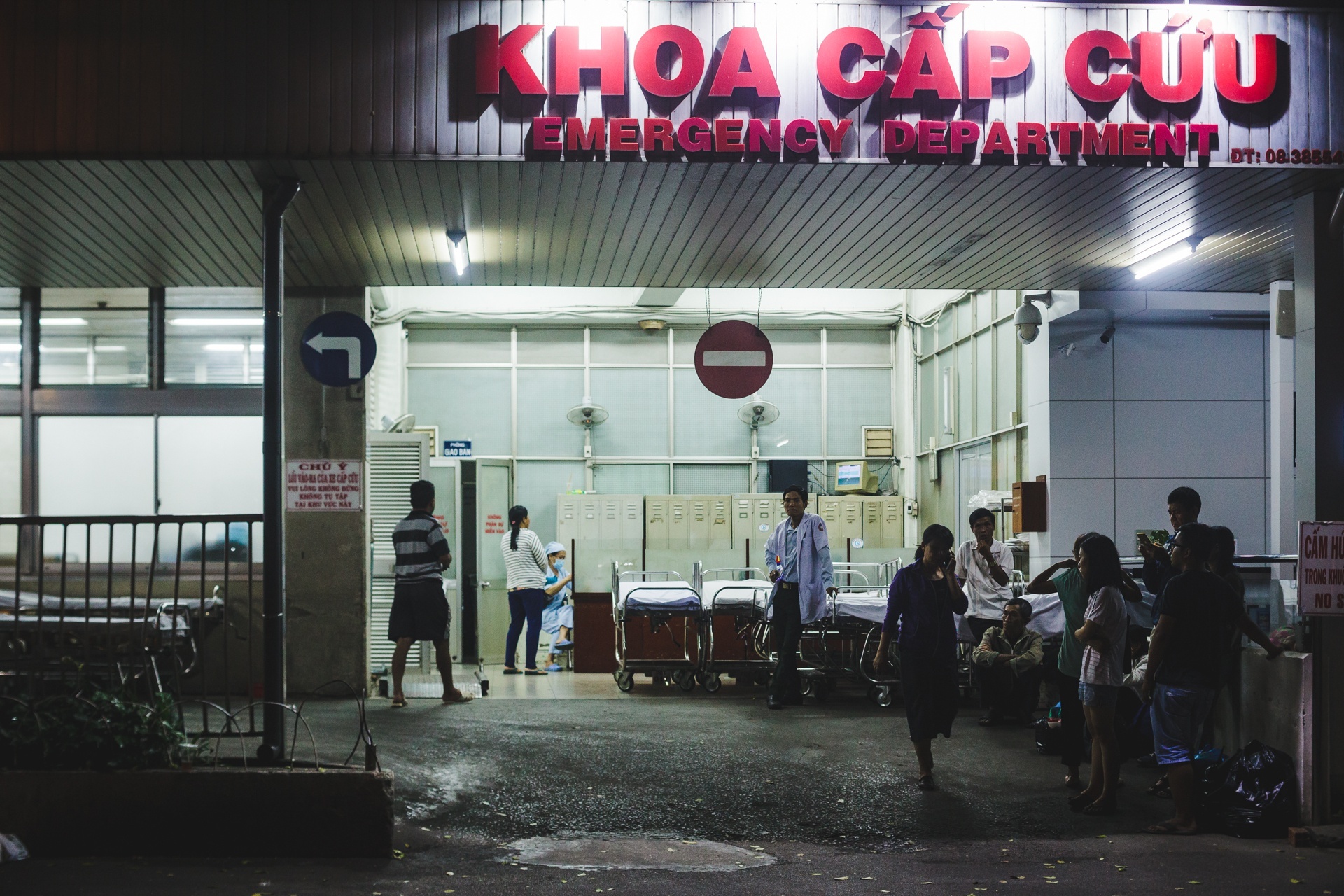 Benh vien Cho Ray tam dung hoat dong mot so khoa hinh anh