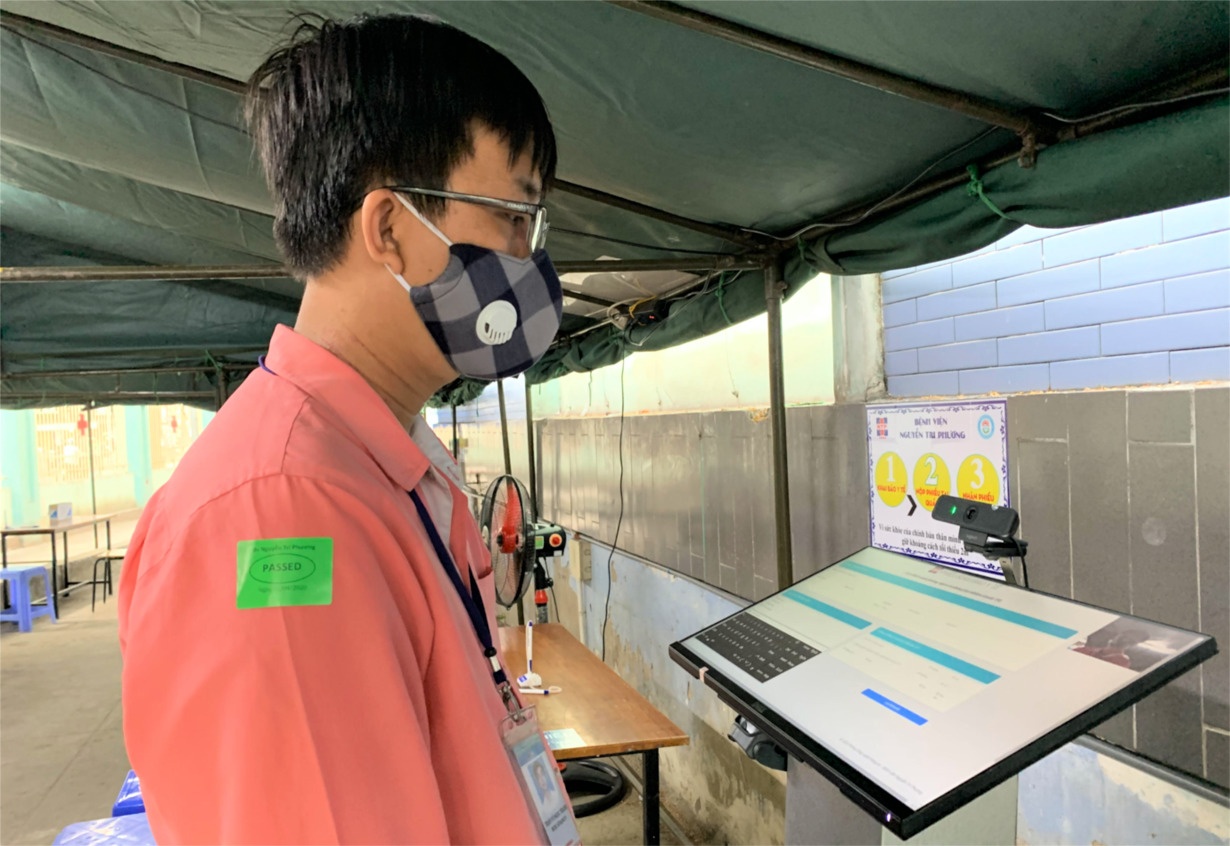 Mot benh vien o TP.HCM trien khai ung dung khai bao y te hinh anh