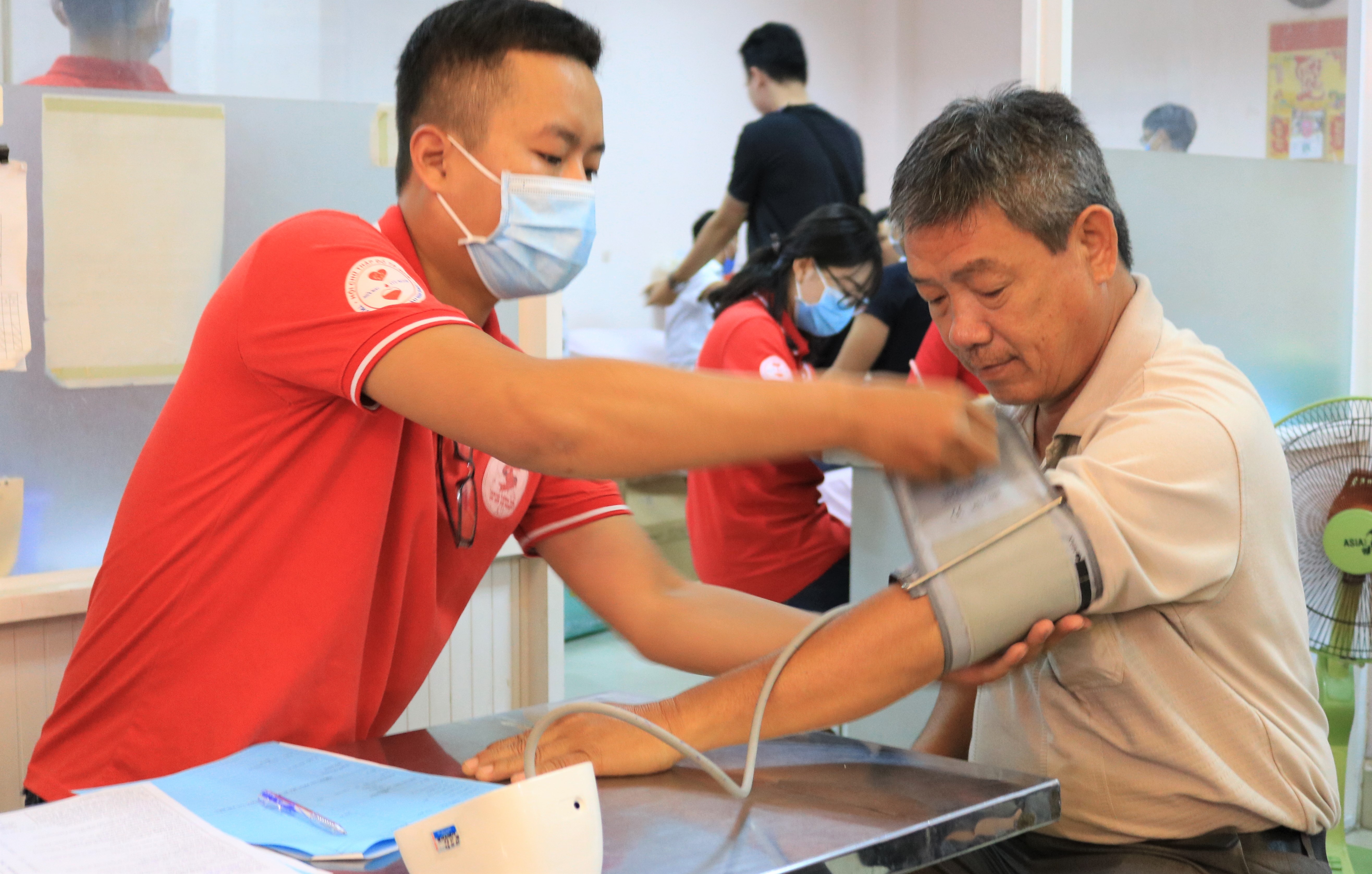 TP.HCM thieu mau nghiem trong hinh anh