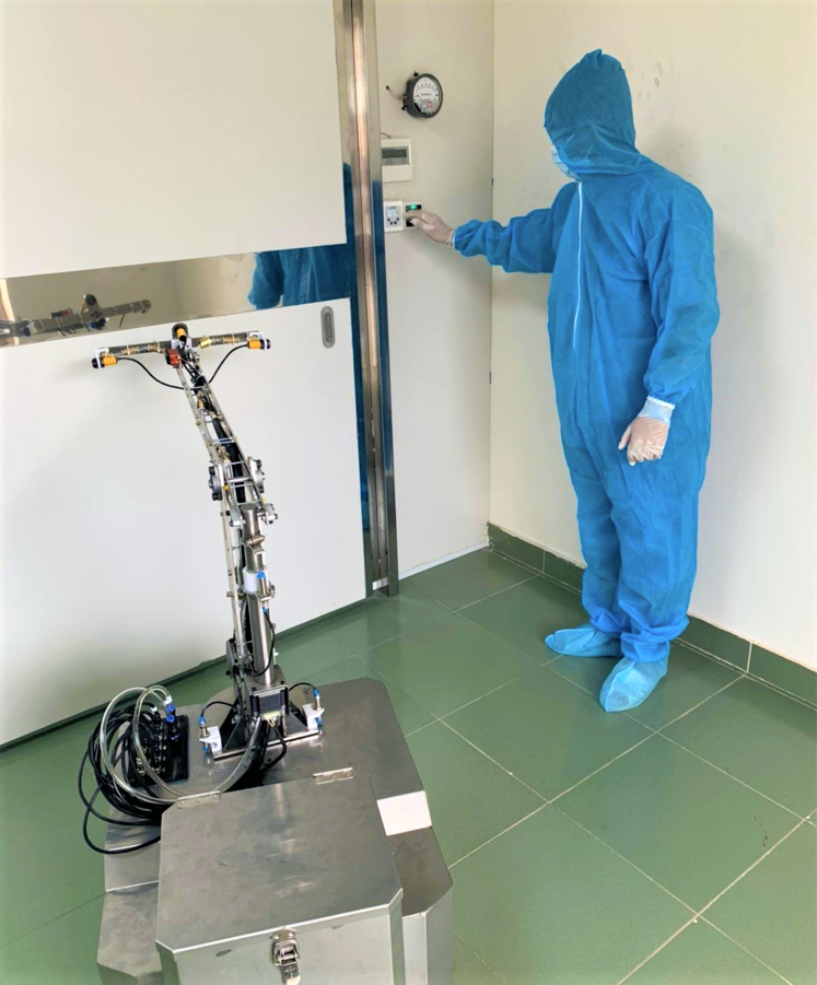 Robot khu khuan phong cach ly anh 1