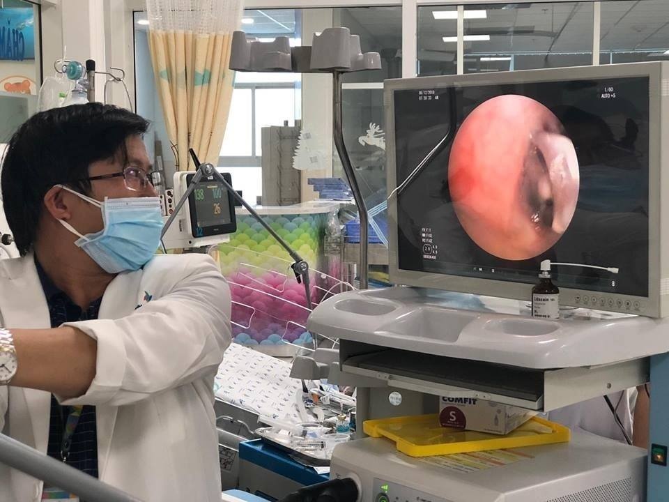 hóc xương cháo lươn nguy kịch ảnh 1 hoc xuong chao luon nguy kich anh 1