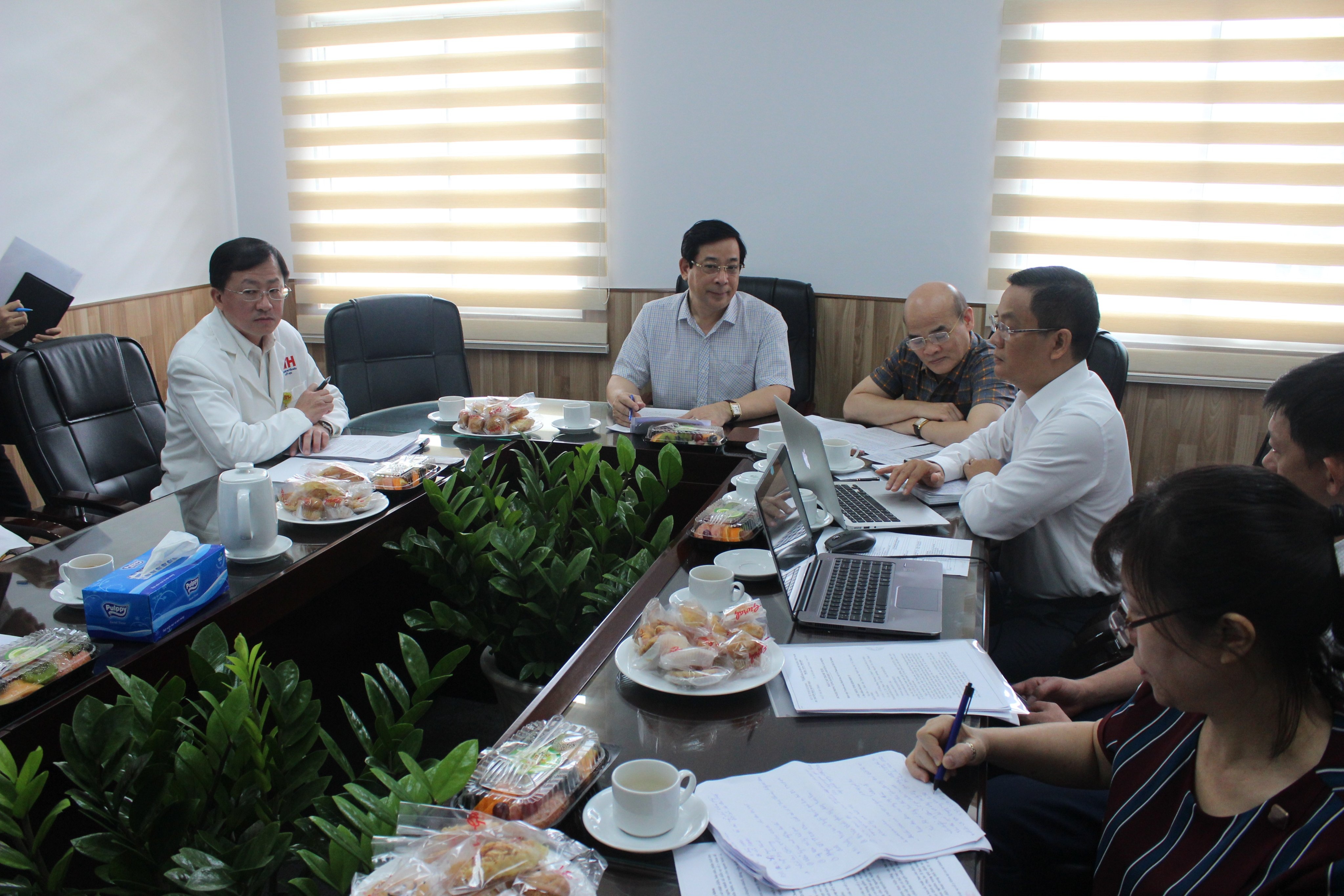 benh vien truyen thuoc qua han anh 1