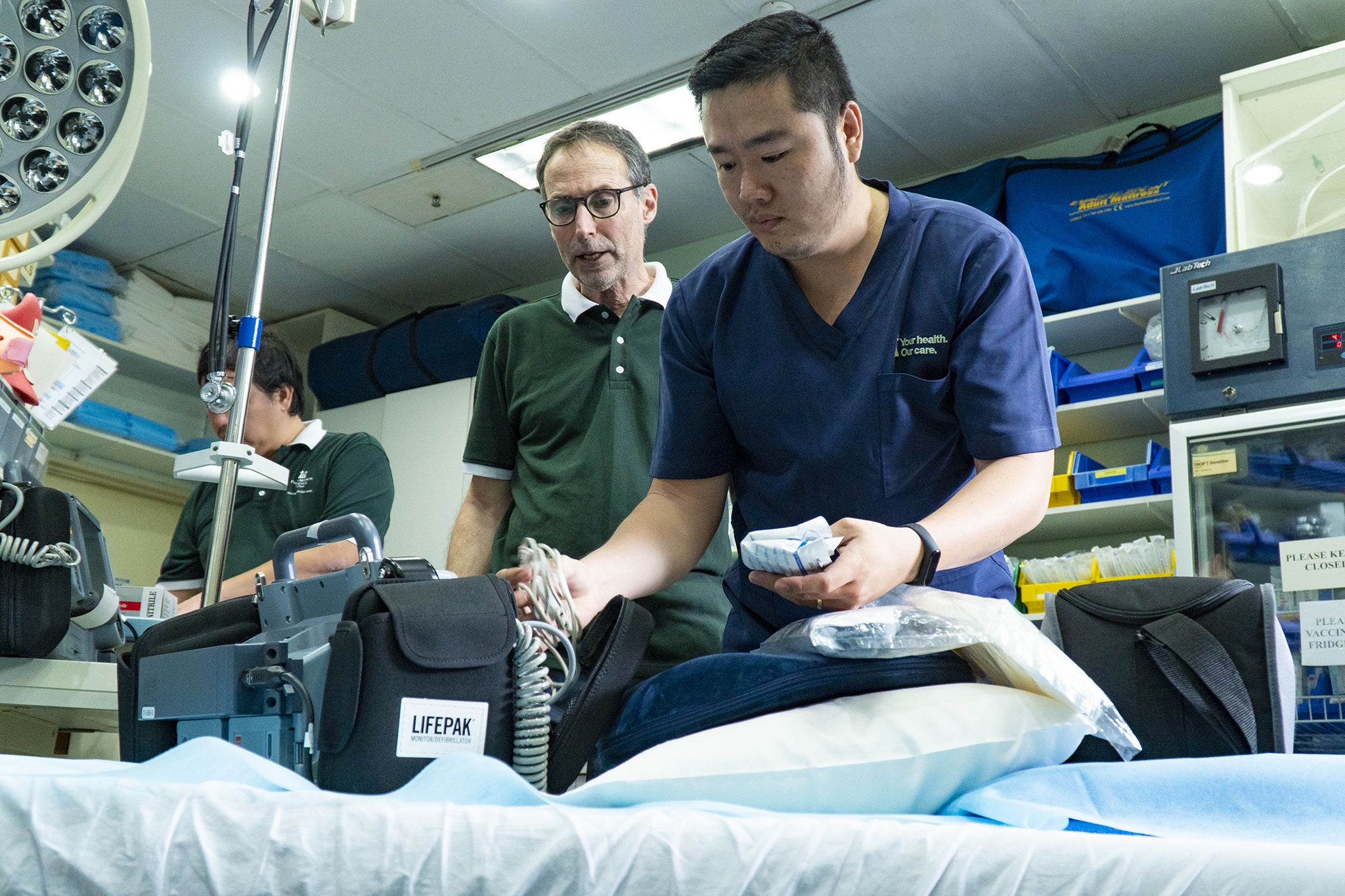 van chuyen benh nhan 91 ve nuoc anh 3