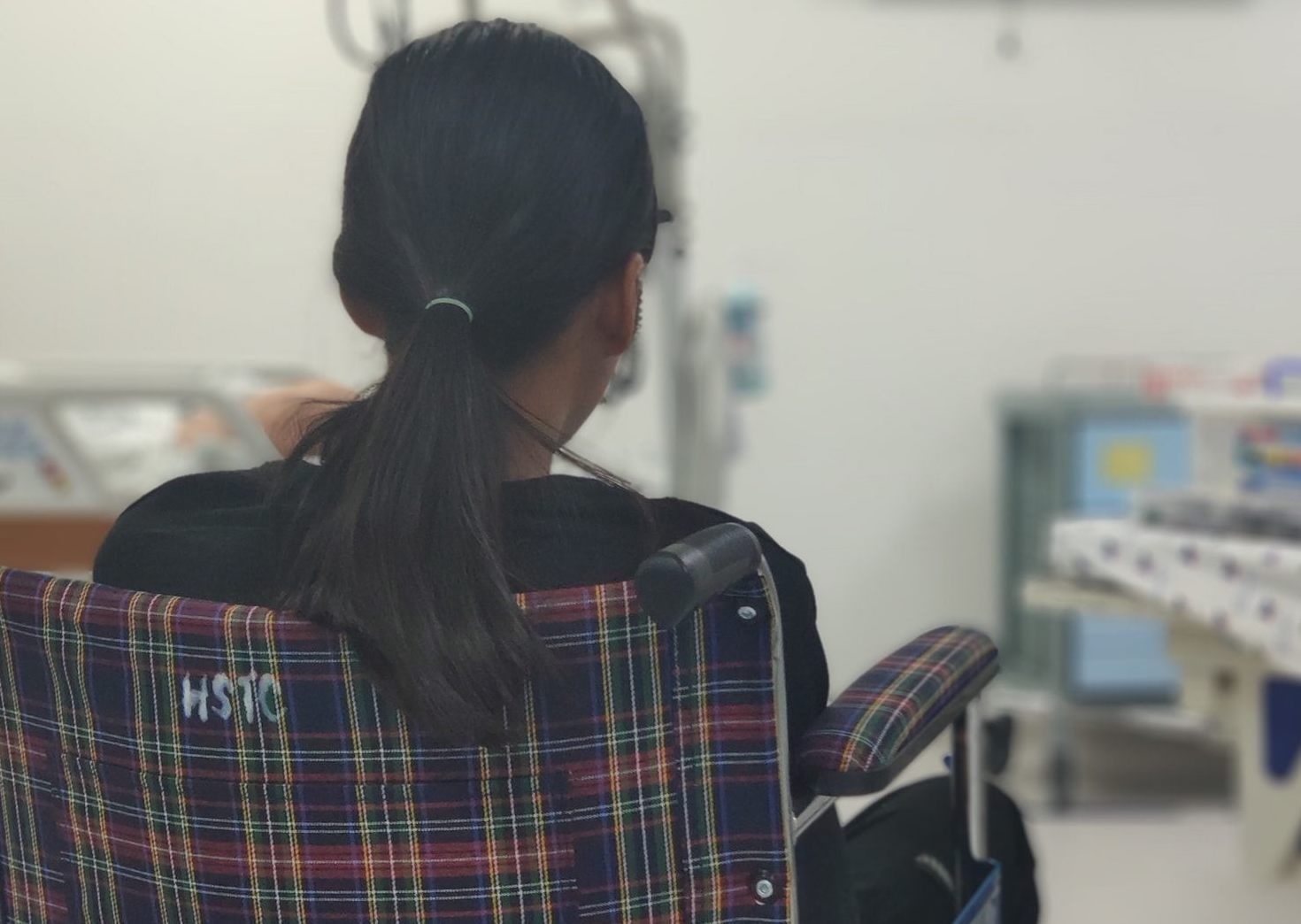 Be gai 13 tuoi uong thuoc diet co tu tu sau khi cai nhau voi me hinh anh