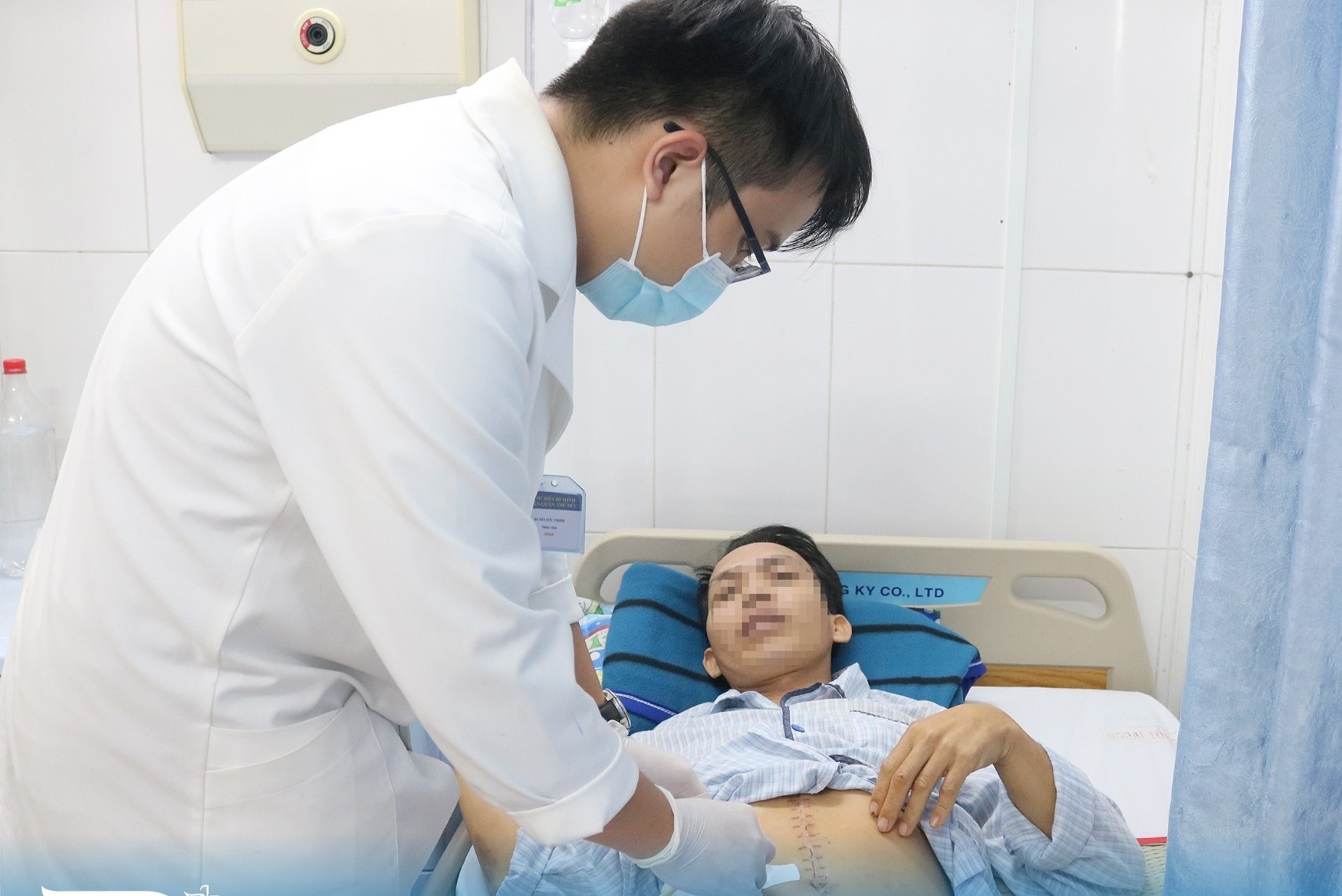 người đàn ông bị gạch đè ảnh 1 nguoi dan ong bi gach de anh 1