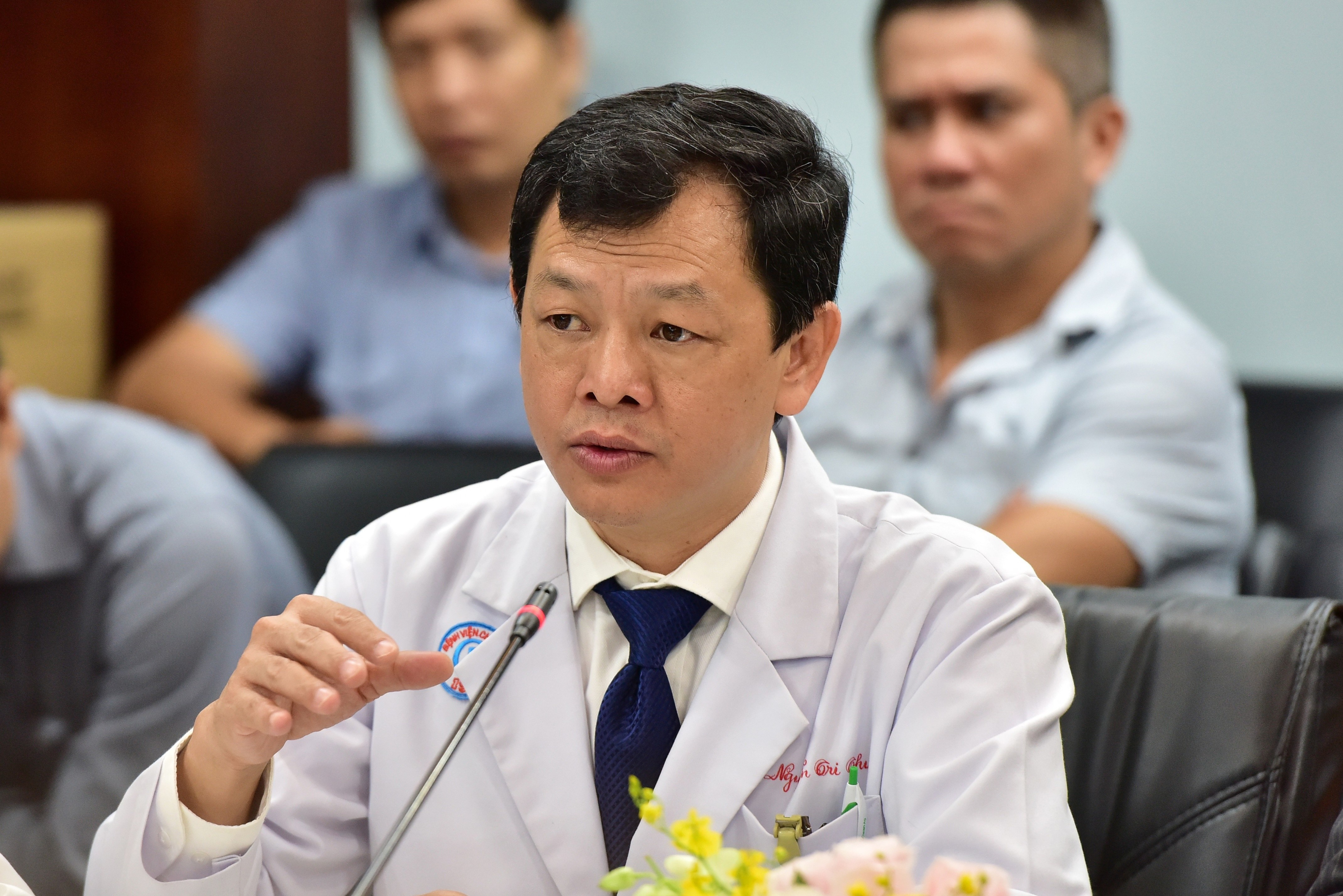 Giam doc BV Cho Ray: 'Telehealth tao ra mang luoi y te khong gioi han' hinh anh