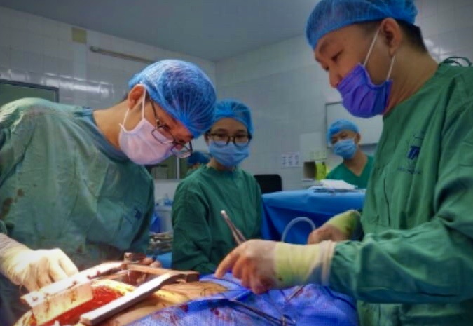 cứu người đàn ông bị đâm thủng tim ảnh 1 cuu nguoi dan ong bi dam thung tim anh 1