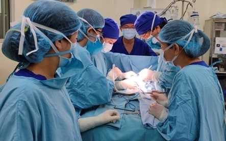 bé trai mắc hội chứng thai trong thai ảnh 1 be trai mac hoi chung thai trong thai anh 1