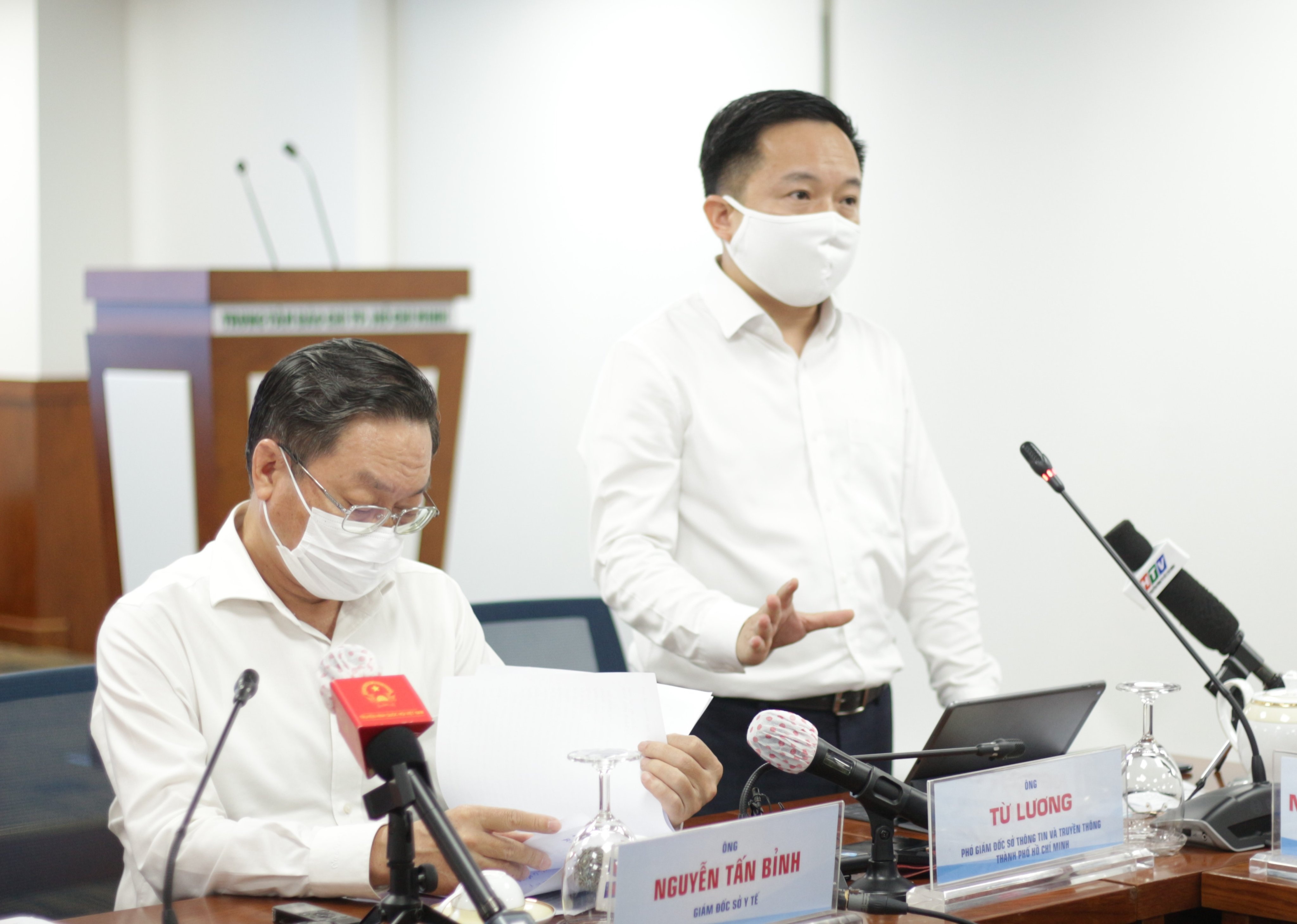 TP.HCM hop bao ca Covid-19 anh 1