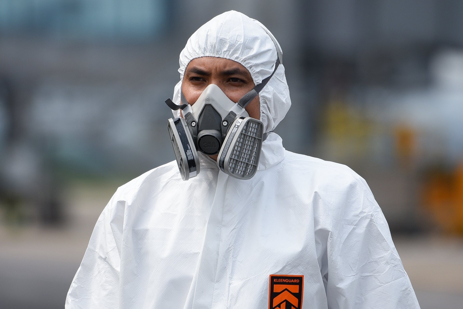 Them 3 nguoi nhap canh mac Covid-19 hinh anh