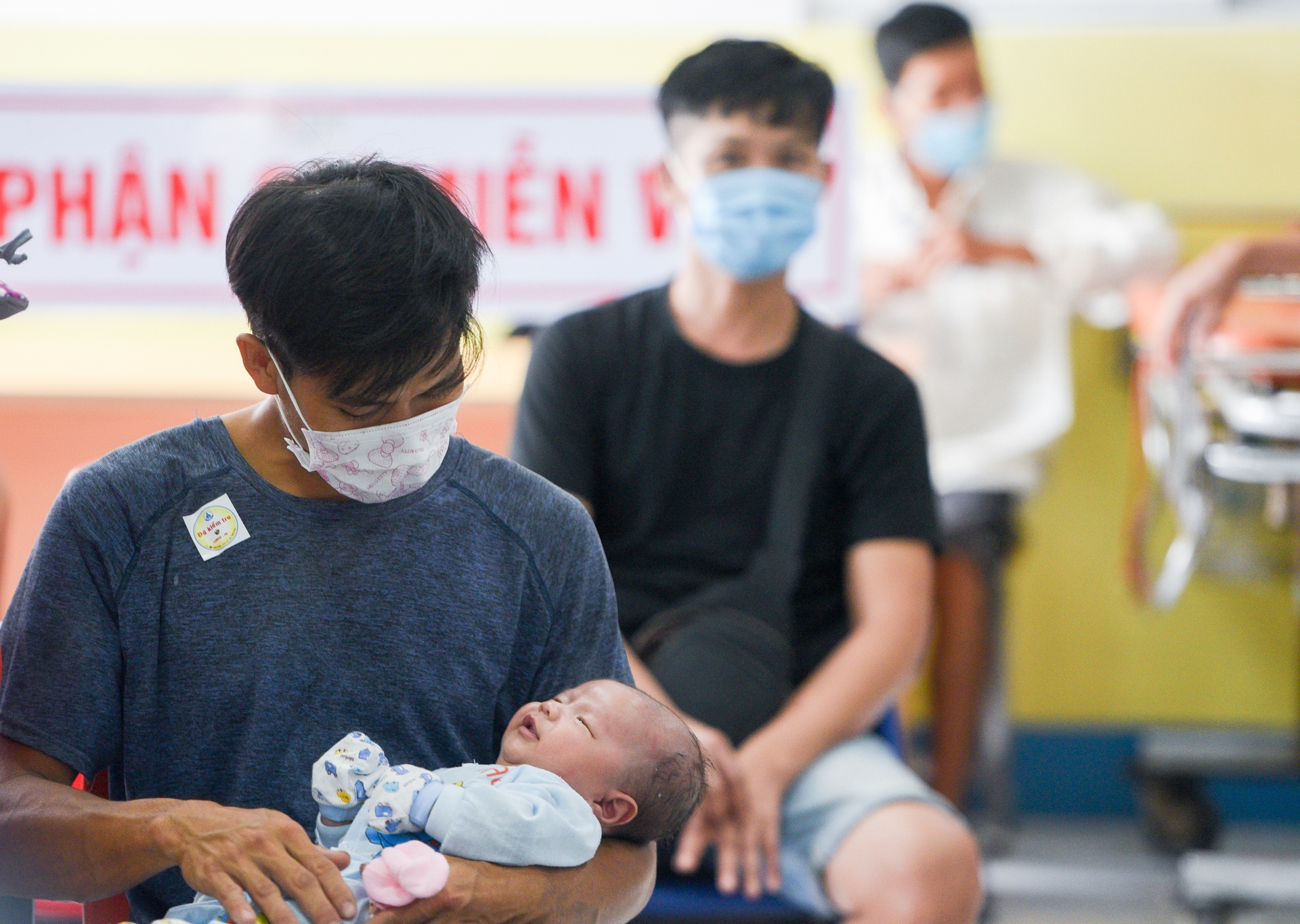 Nguoi benh o TP.HCM mat 7,5 tieng de lam thu tuc xuat vien hinh anh