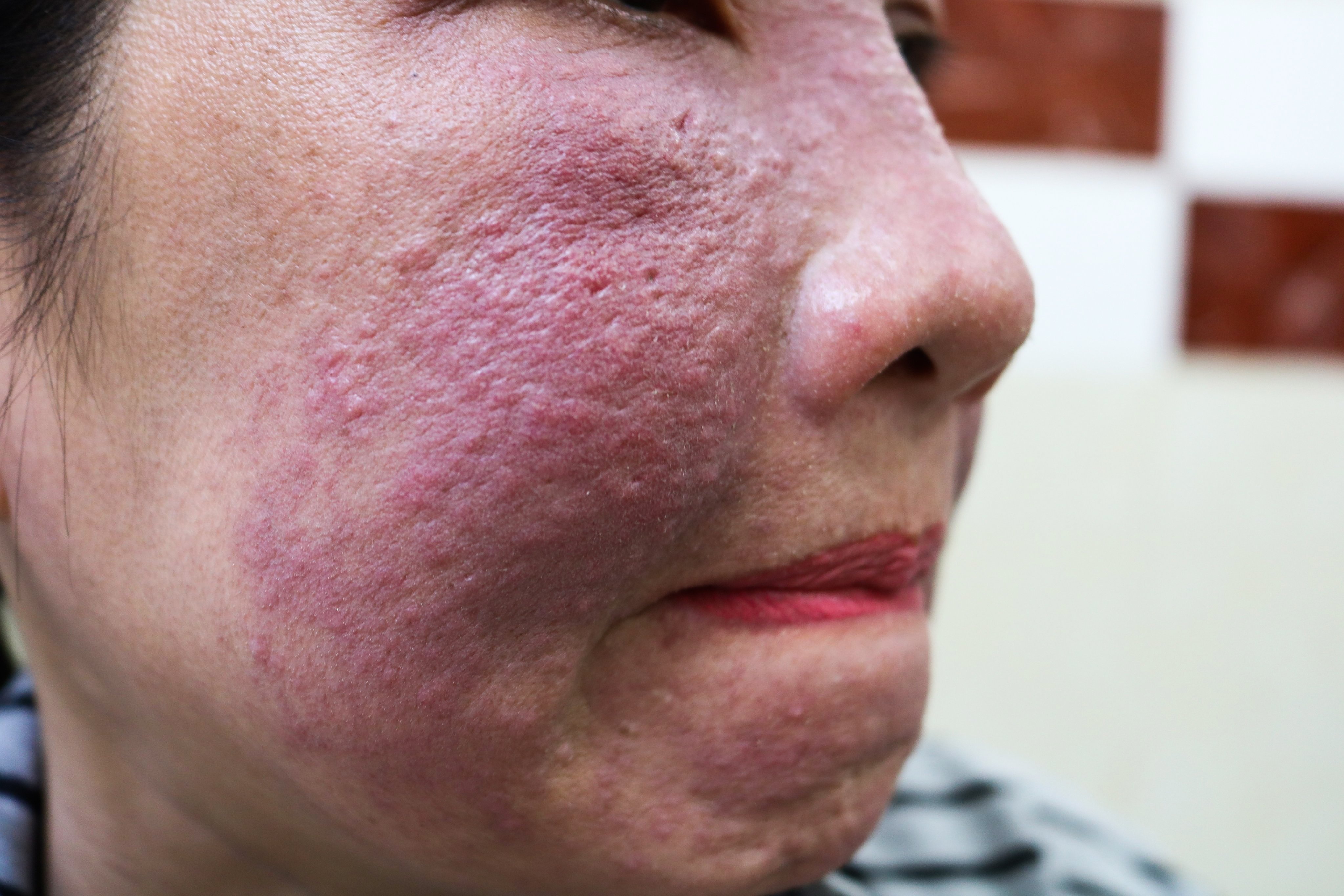 tai bien do my pham trang da cap toc anh 1