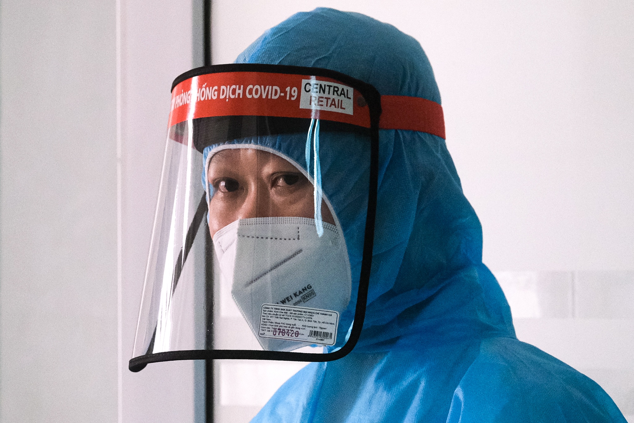 Cong chung vien mac Covid-19 o Ha Noi tung den TP.HCM hinh anh