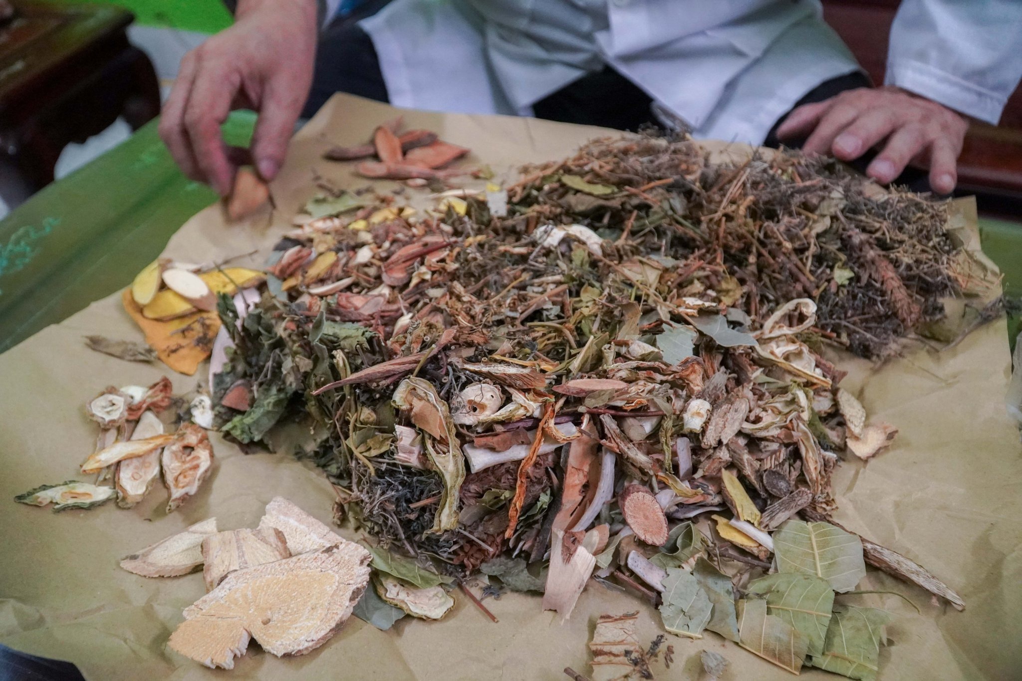 quang cao thuoc dong y anh 2