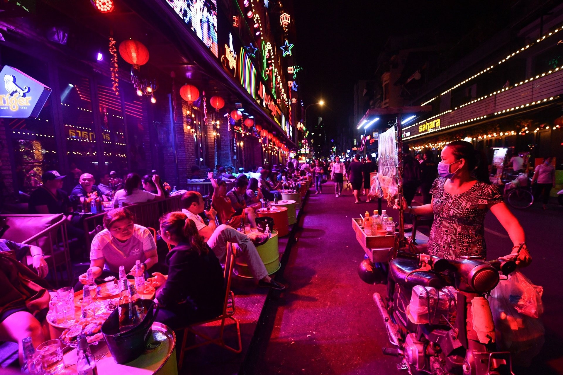 TP.HCM doi mat nguy co bung phat dich Covid-19 hinh anh