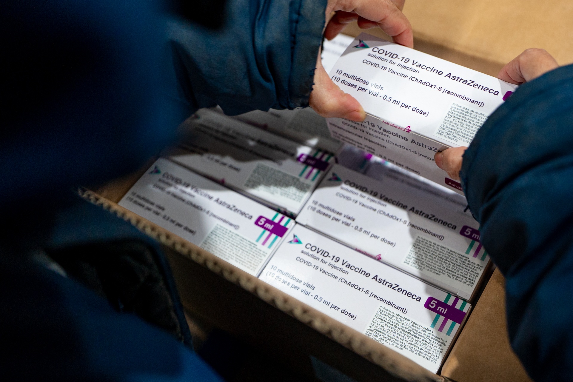 tiem vaccine Covid-19 tai Viet Nam anh 1