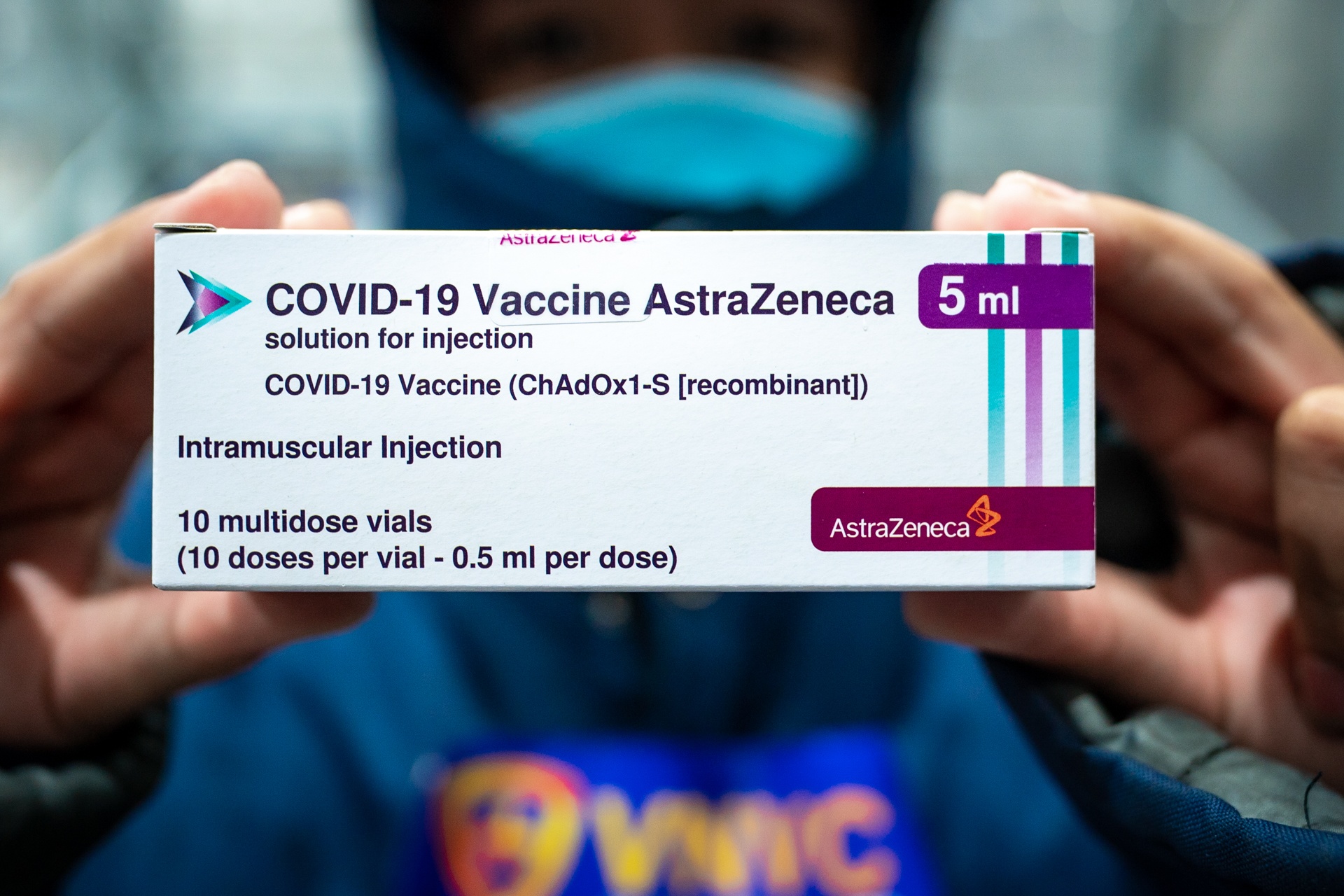 Cận cảnh vaccine Covid-19 ảnh 8 Can canh vaccine Covid-19 anh 8