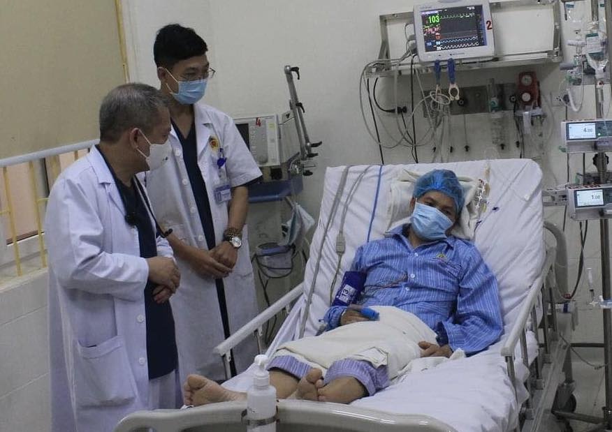 Nguoi dan ong o Ha Noi hoi sinh ky dieu sau khi ngung tim hinh anh