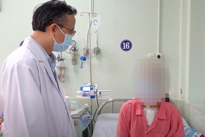 Co gai co khoi u hiem gap o tim hinh anh