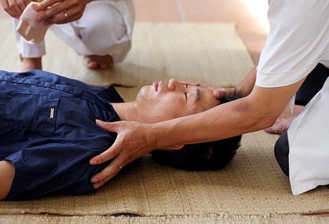 Nam thanh nien 28 tuoi bi nhoi mau co tim hinh anh