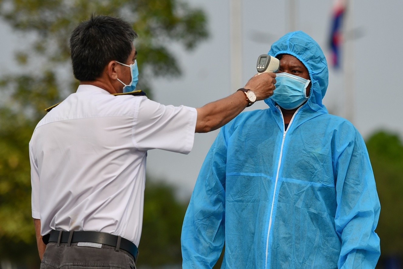 Them 6 nguoi nhap canh nhiem SARS-CoV-2 hinh anh