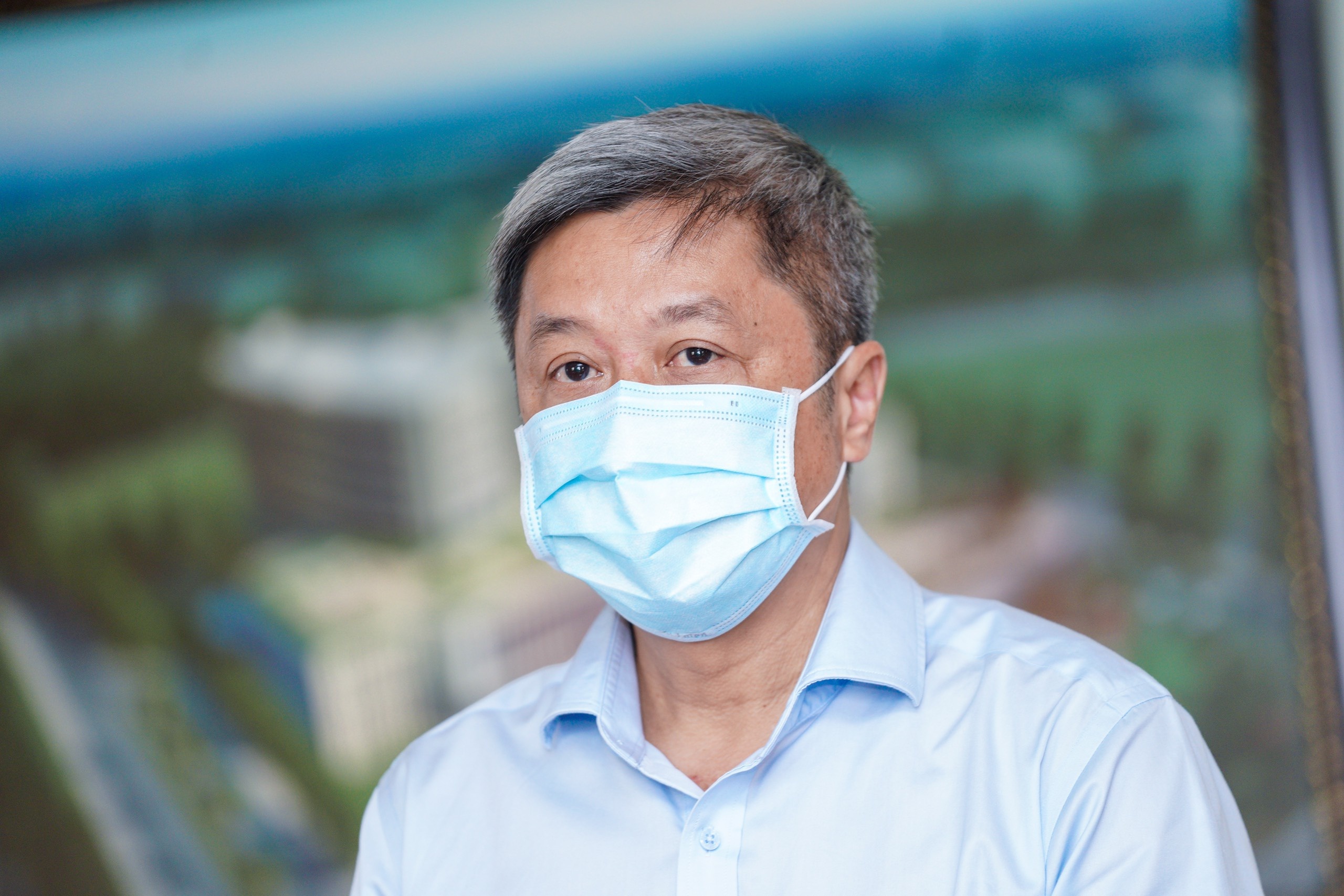 Thu truong Bo Y te lam viec voi TP.HCM sau 22 ca nhiem SARS-CoV-2 hinh anh