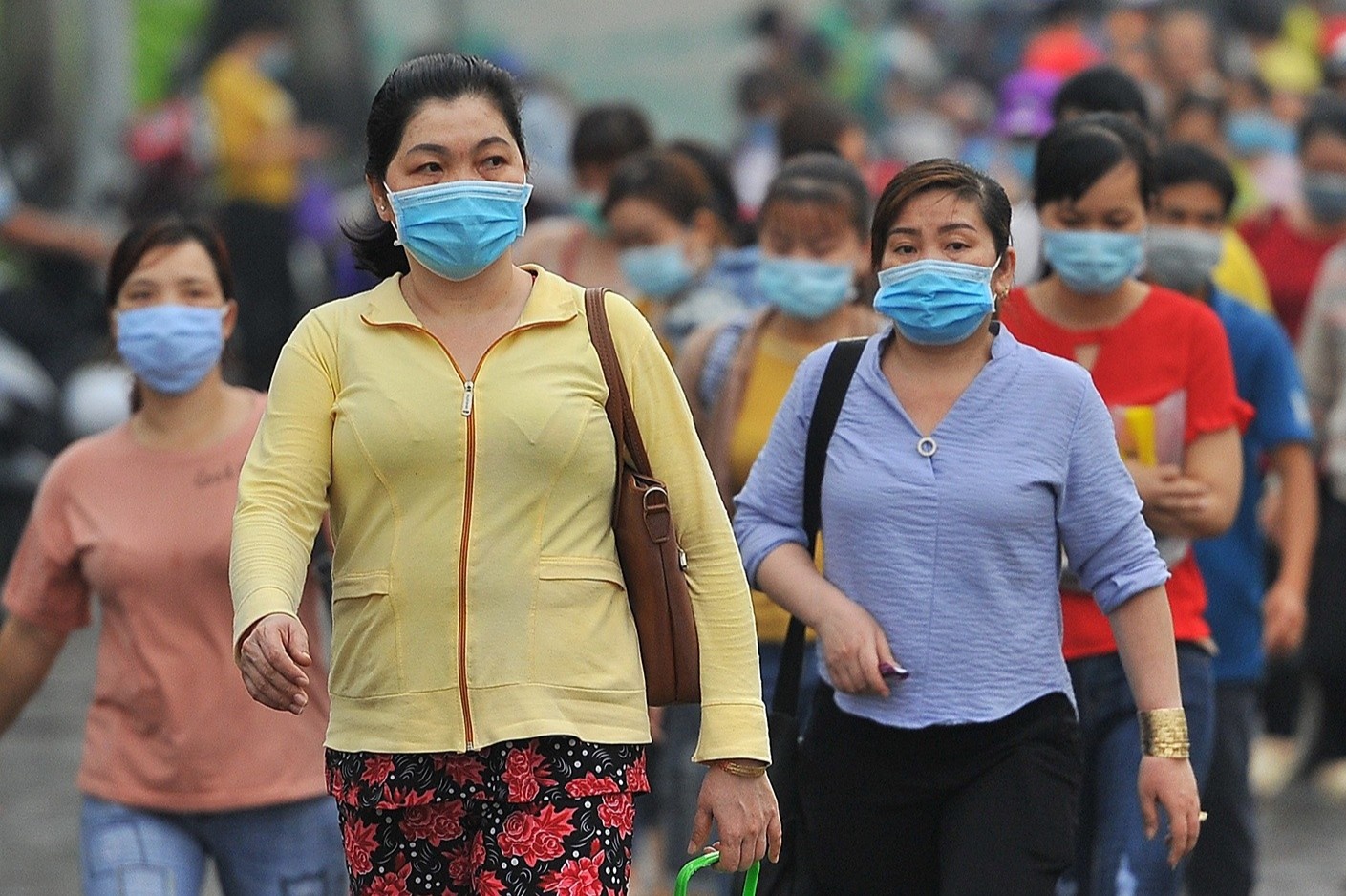 Moi nguy hiem khi dich Covid-19 lay lan trong cac khu cong nghiep hinh anh