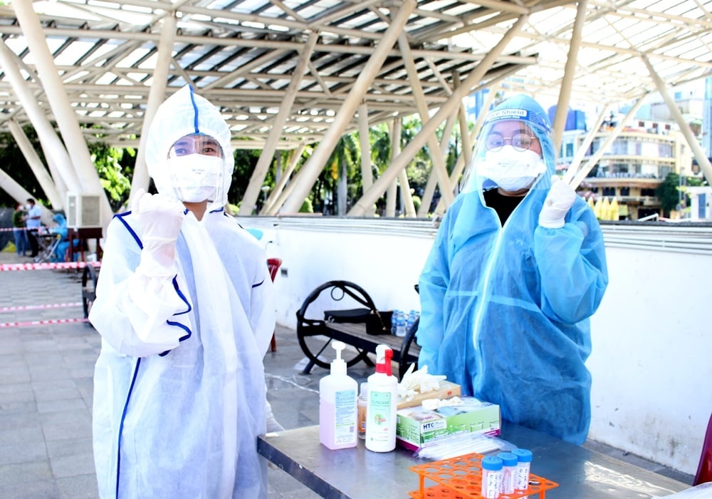 Bộ Y tế chi viện TP.HCM ảnh 3 Bo Y te chi vien TP.HCM anh 3