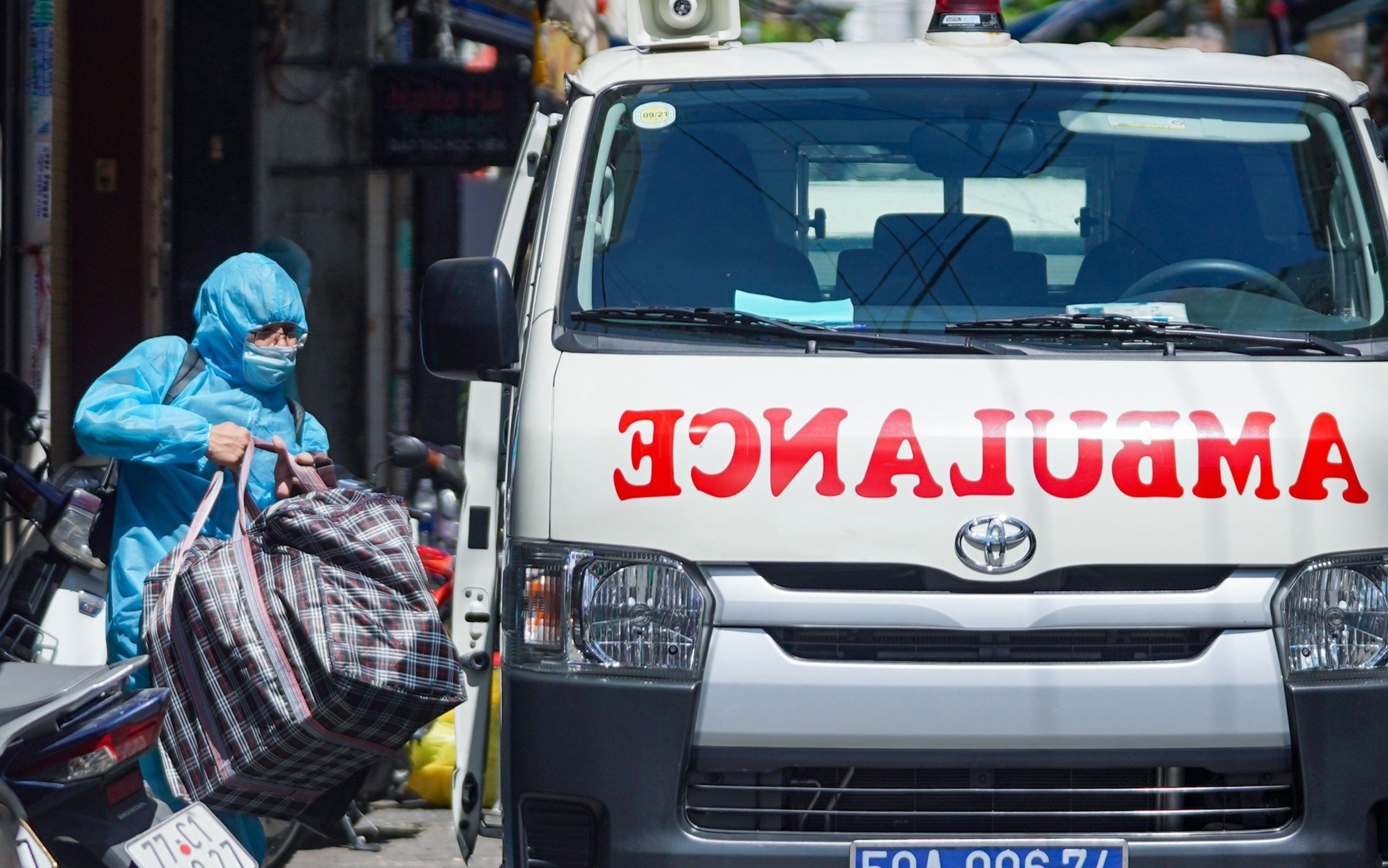 68 nguoi tiep xuc gan cac benh nhan o quan 3 hinh anh