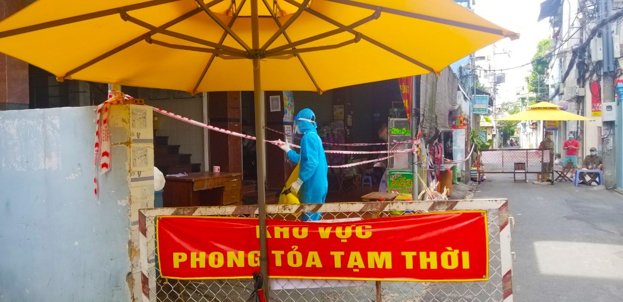 dich Covid-19 bung phat tai TP.HCM anh 1