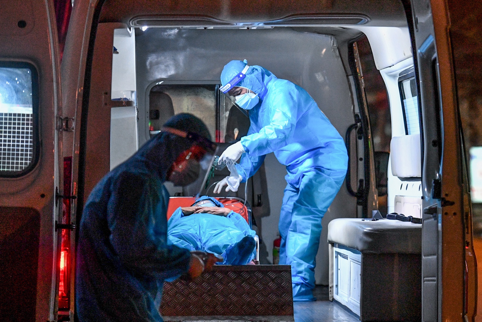 TP.HCM chuan bi kich ban 500 ca benh Covid-19 chuyen bien nang hinh anh