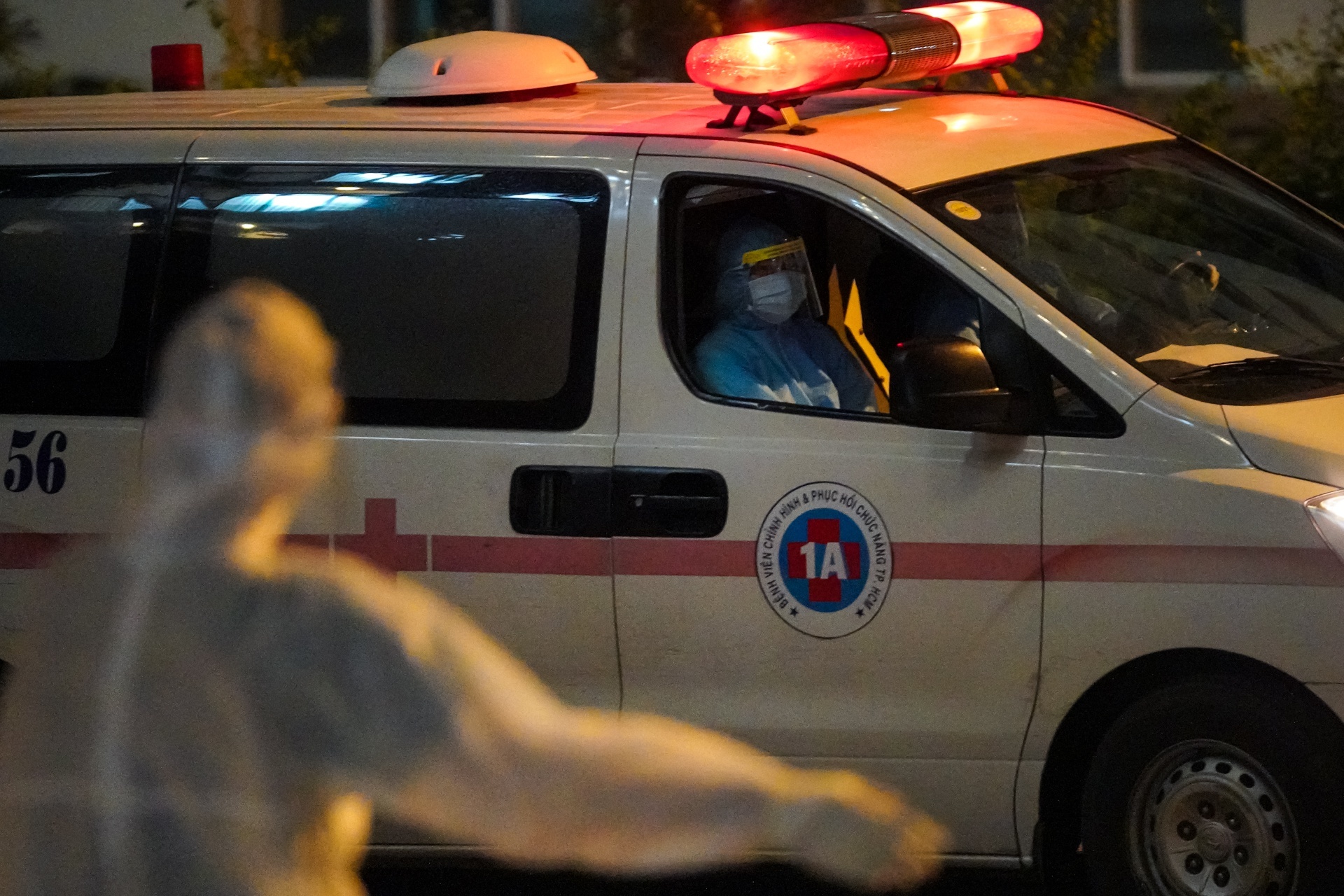 Hon 100 nguoi test nhanh duong tinh moi ngay, TP.HCM ra van ban khan hinh anh