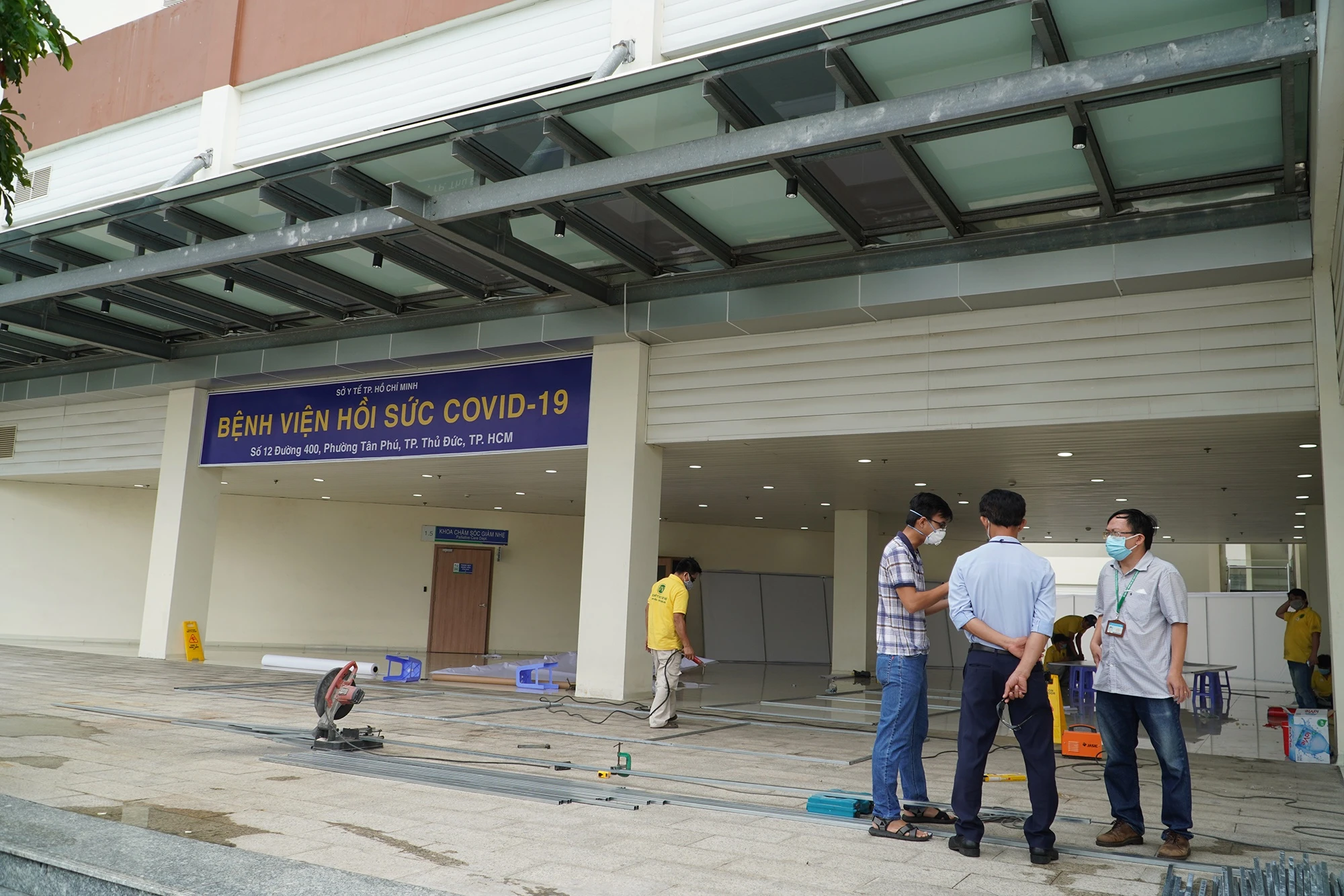 benh vien dieu tri Covid-19 anh 4