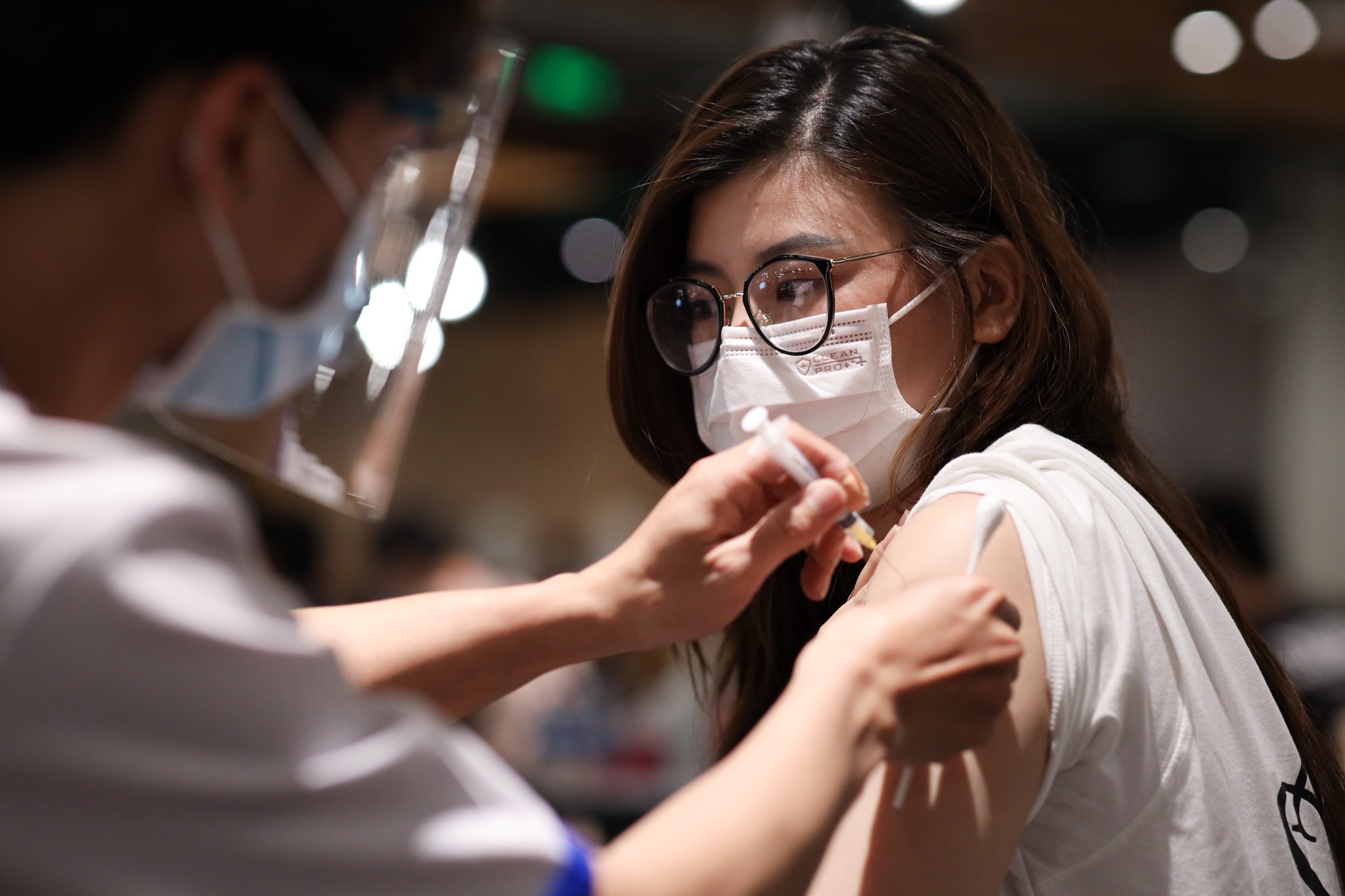 TP.HCM se tiem 3 loai vaccine Covid-19 trong dot 5 hinh anh