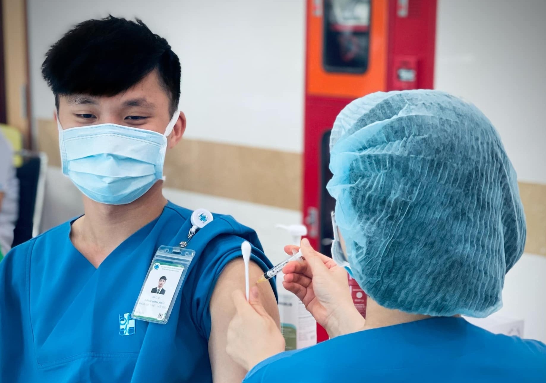 Thong tin tiem vaccine dong phi 388.000 dong tai TP.HCM la sai su that hinh anh