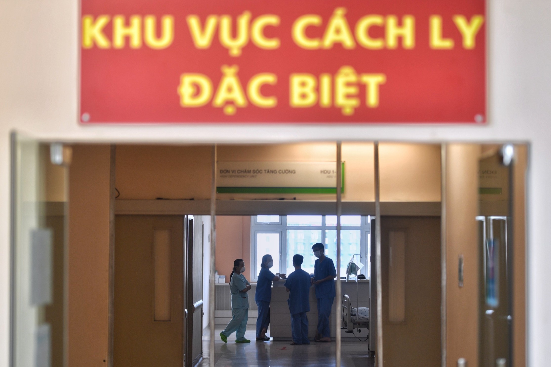 36 gio thanh lap Trung tam Hoi suc Covid-19 tai TP.HCM hinh anh