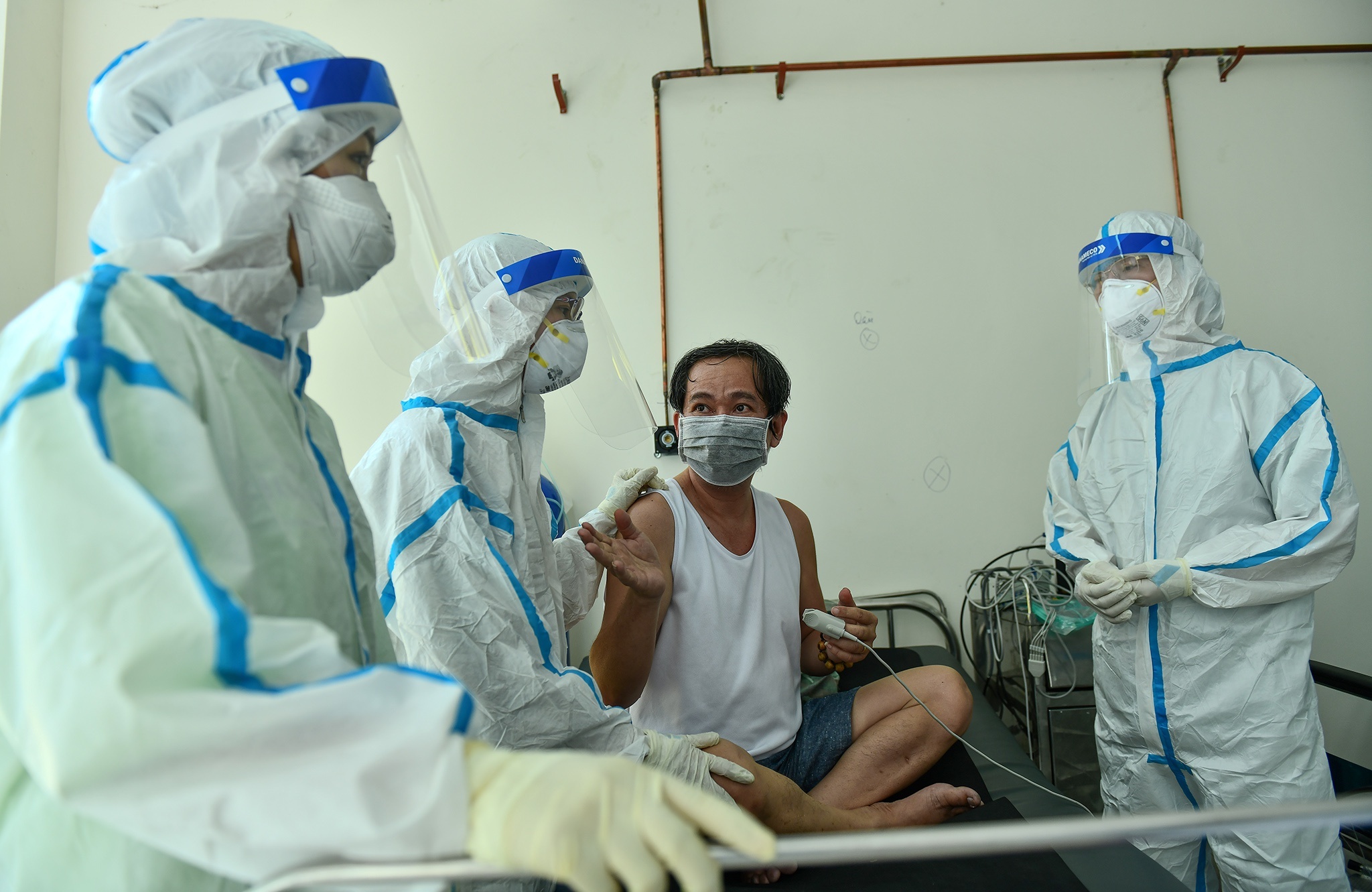 86% F0 moi nhap vien o TP.HCM da tiem it nhat mot lieu vaccine hinh anh