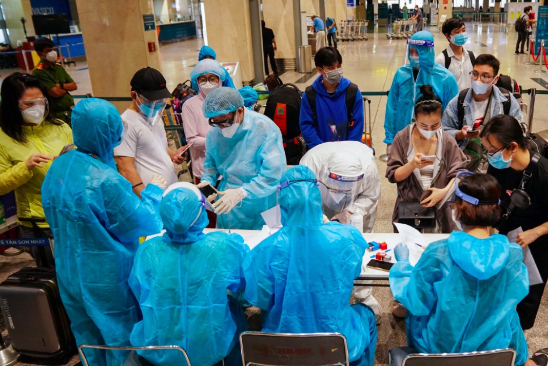 Ai phai cach ly khi den TP.HCM? hinh anh