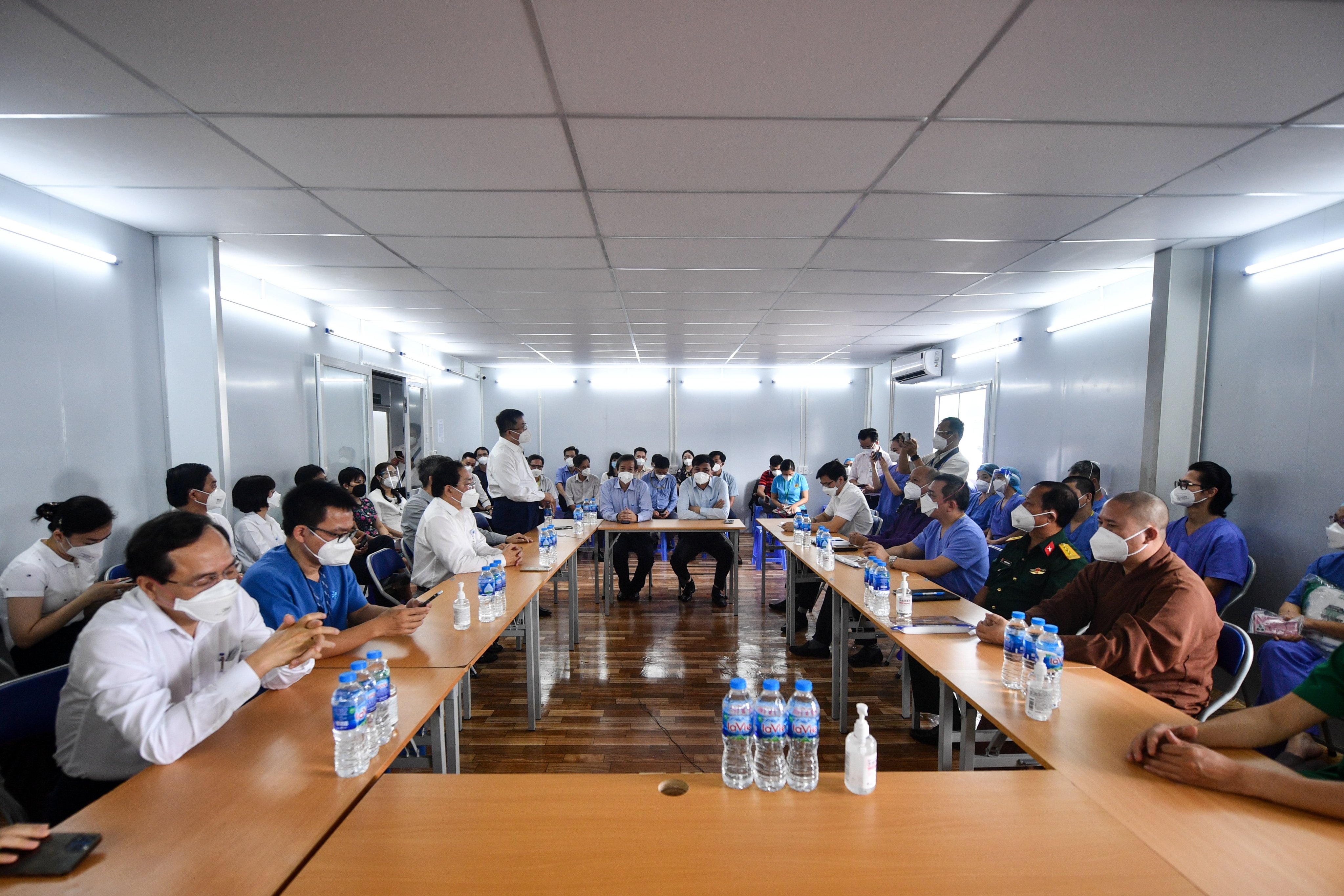 Trung tam Hoi suc Covid-19 anh 12