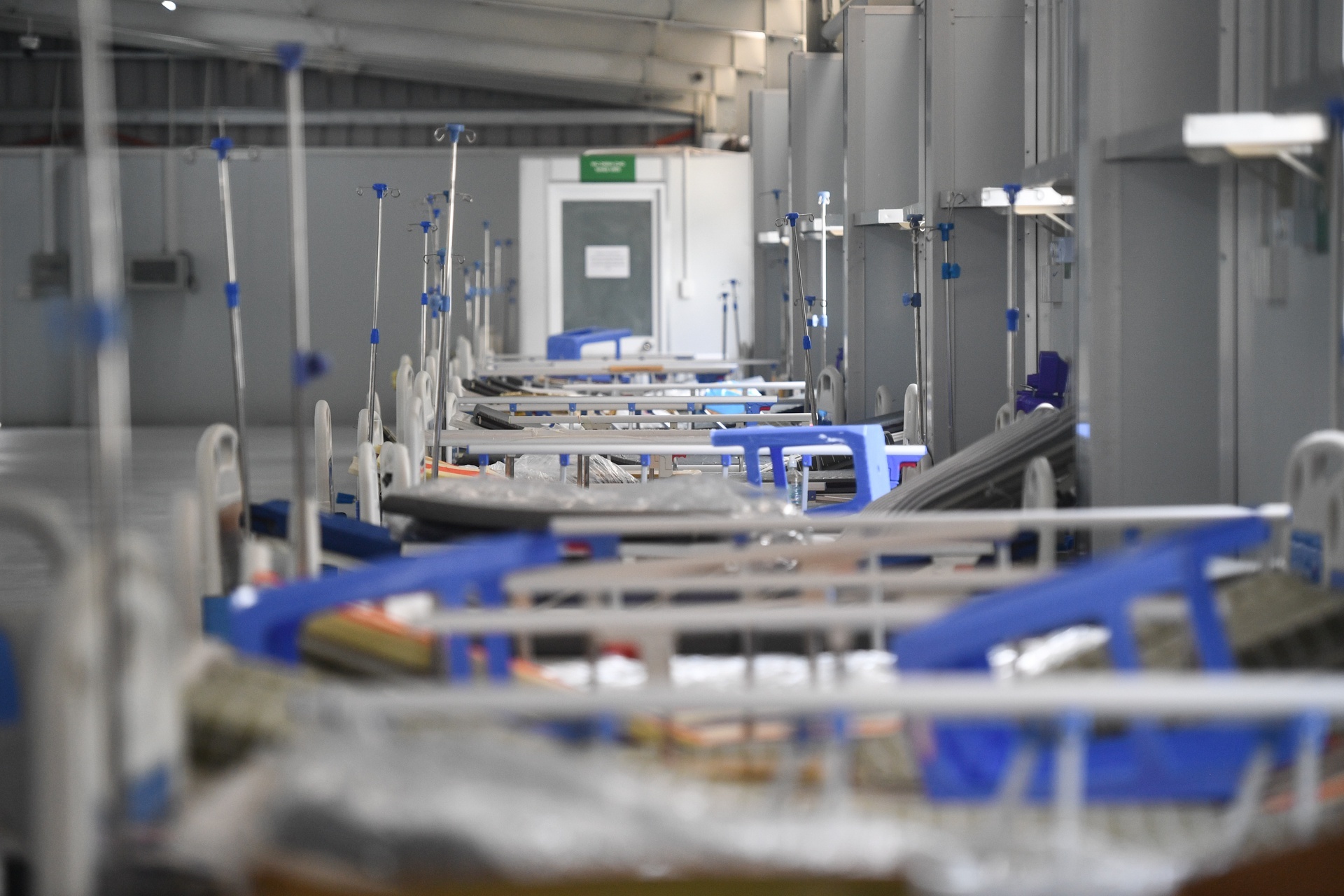 Thao do va chuyen giao Trung tam Hoi suc Covid-19 o TP.HCM hinh anh