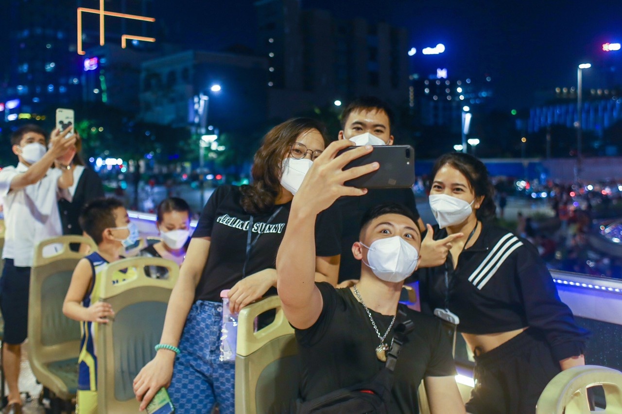 Thu truong Bo Y te: TP.HCM khong the ve trang thai Zero Covid-19 hinh anh