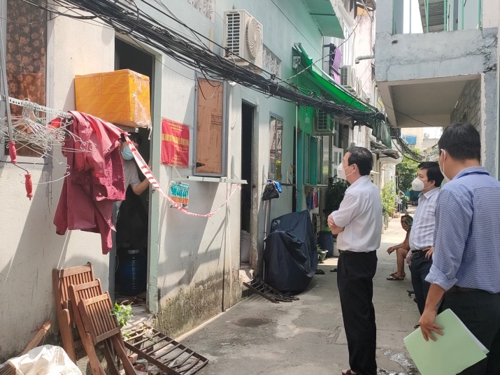 TP.HCM bùng phát ổ dịch Covid-19 ở ngoại thành ảnh 1 TP.HCM bung phat o dich Covid-19 o ngoai thanh anh 1