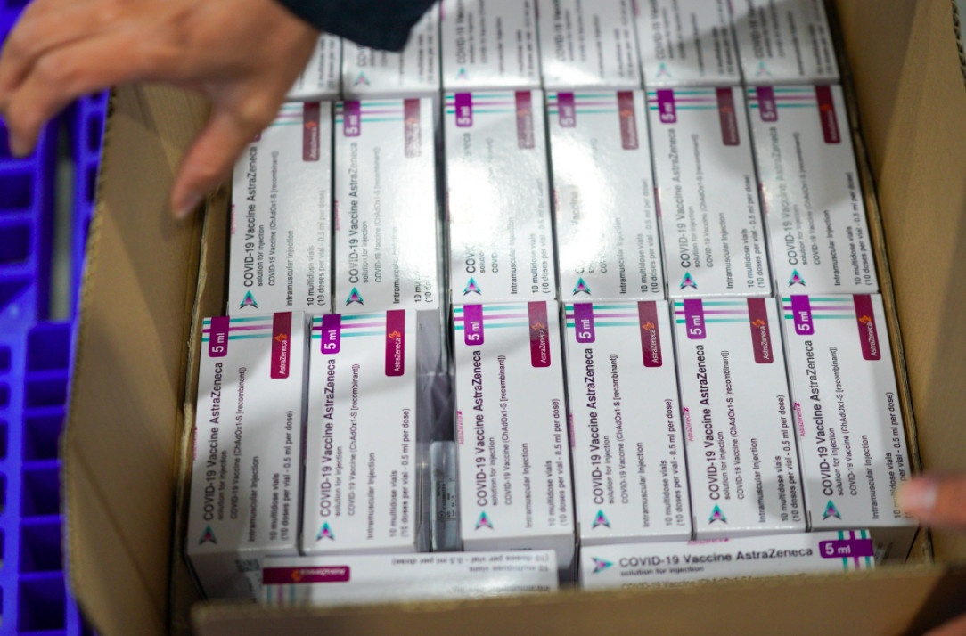 Bo Y te da tiep nhan va phan bo bao nhieu lieu vaccine Covid-19? hinh anh