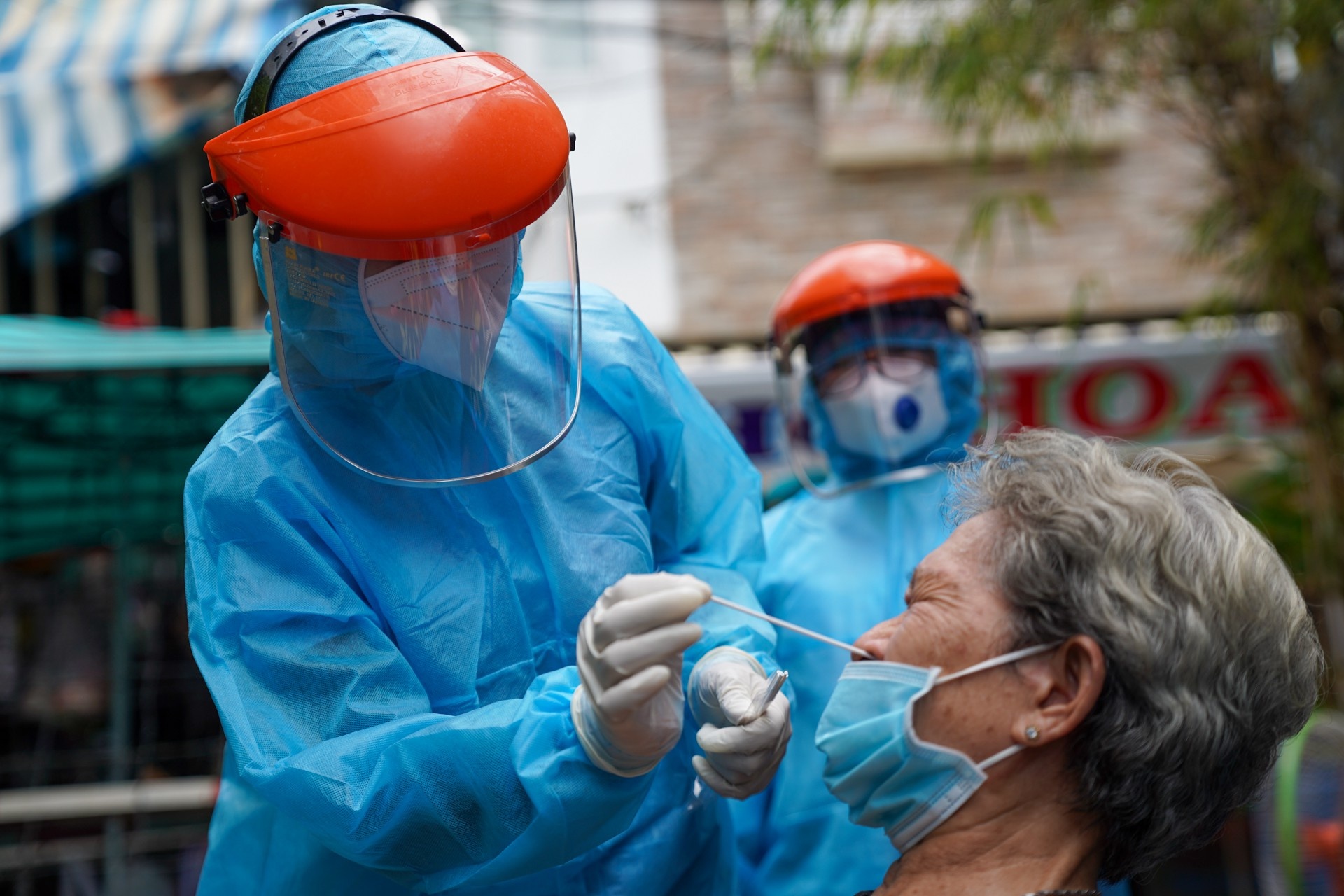 So Y te TP.HCM: 'Hieu qua phong benh cua vaccine khong co gi ban cai' hinh anh