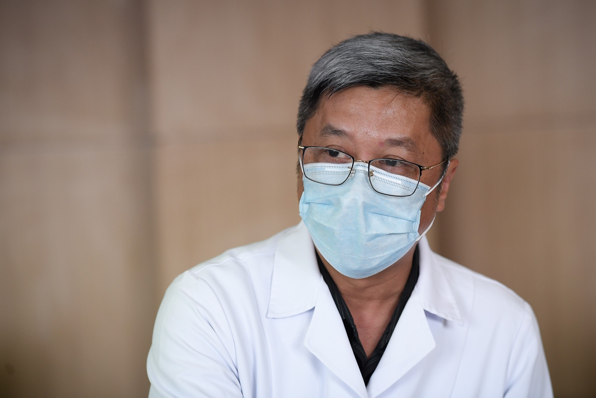 Vaccine la phuong phap hieu qua de phong, chong Delta va Omicron hinh anh