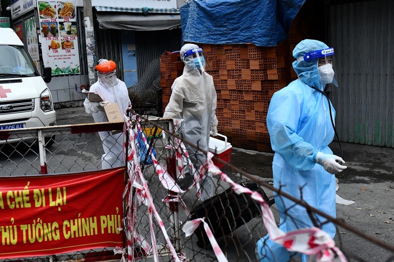 F0 tang nhanh, nhieu dia phuong phu du 2 mui vaccine Covid-19 hinh anh