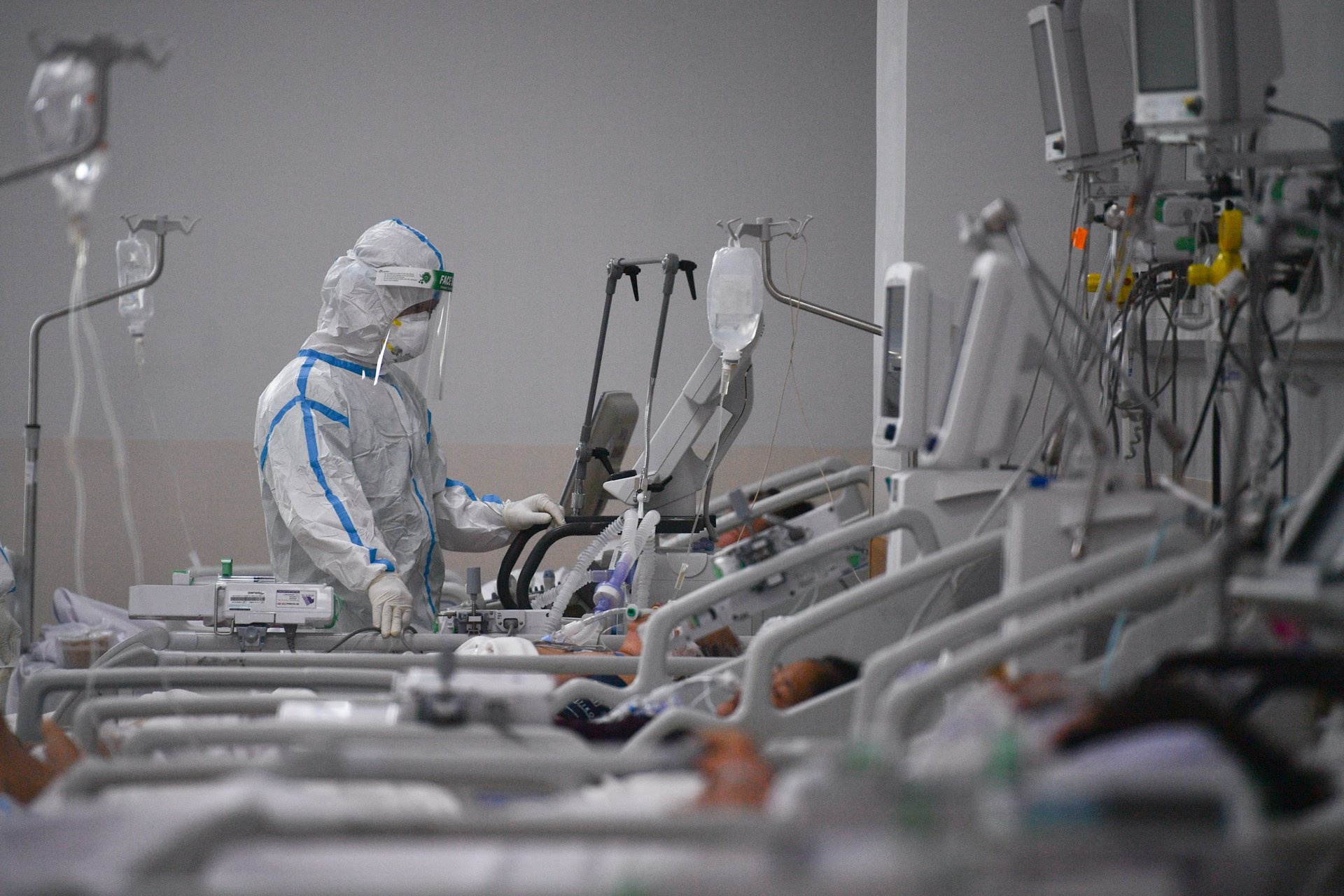 Benh vien Cho Ray du phong tinh huong ca nhiem Omicron tang dot bien hinh anh