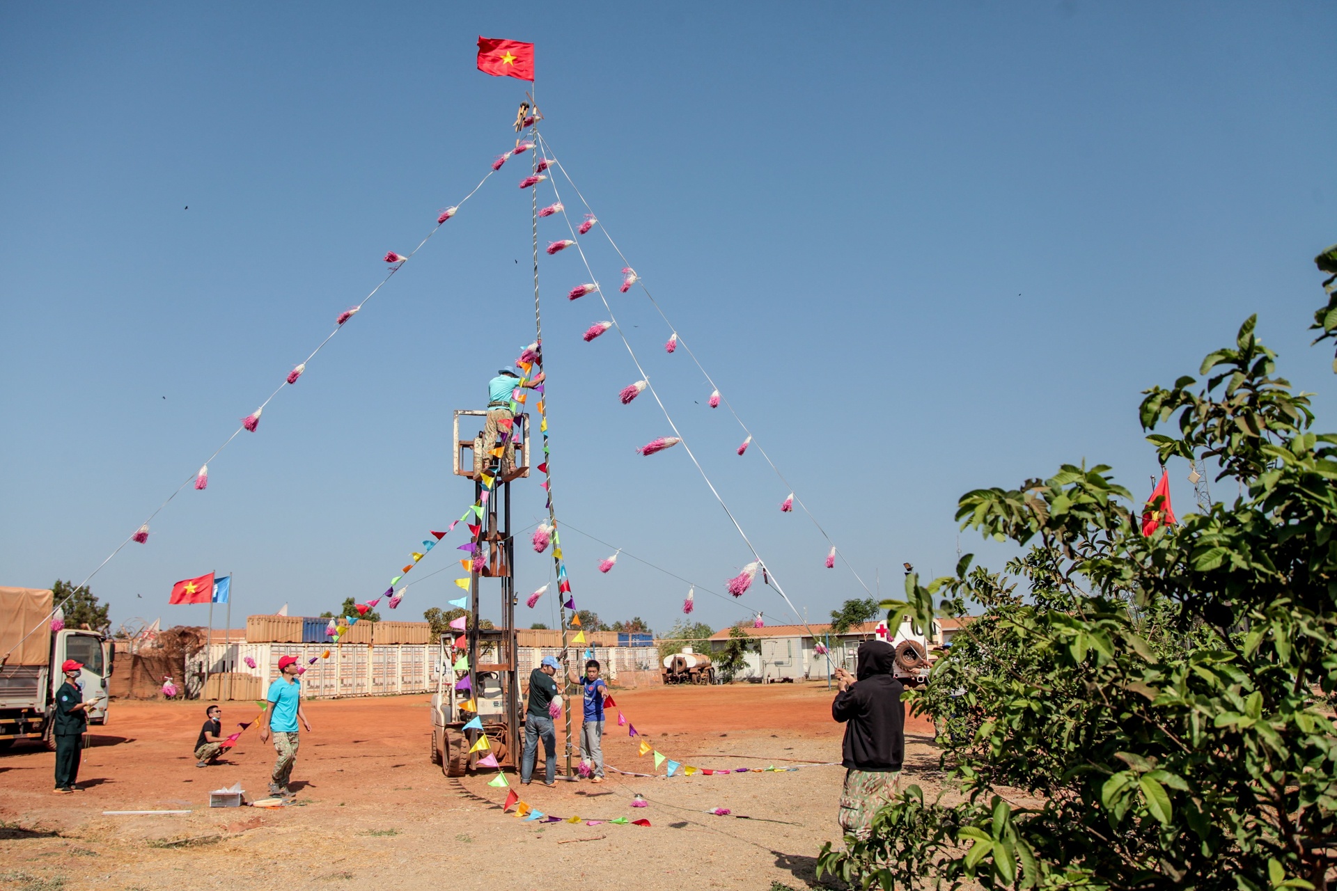 Y bac si 'mu noi xanh' don Tet am ap tai Nam Sudan anh 1