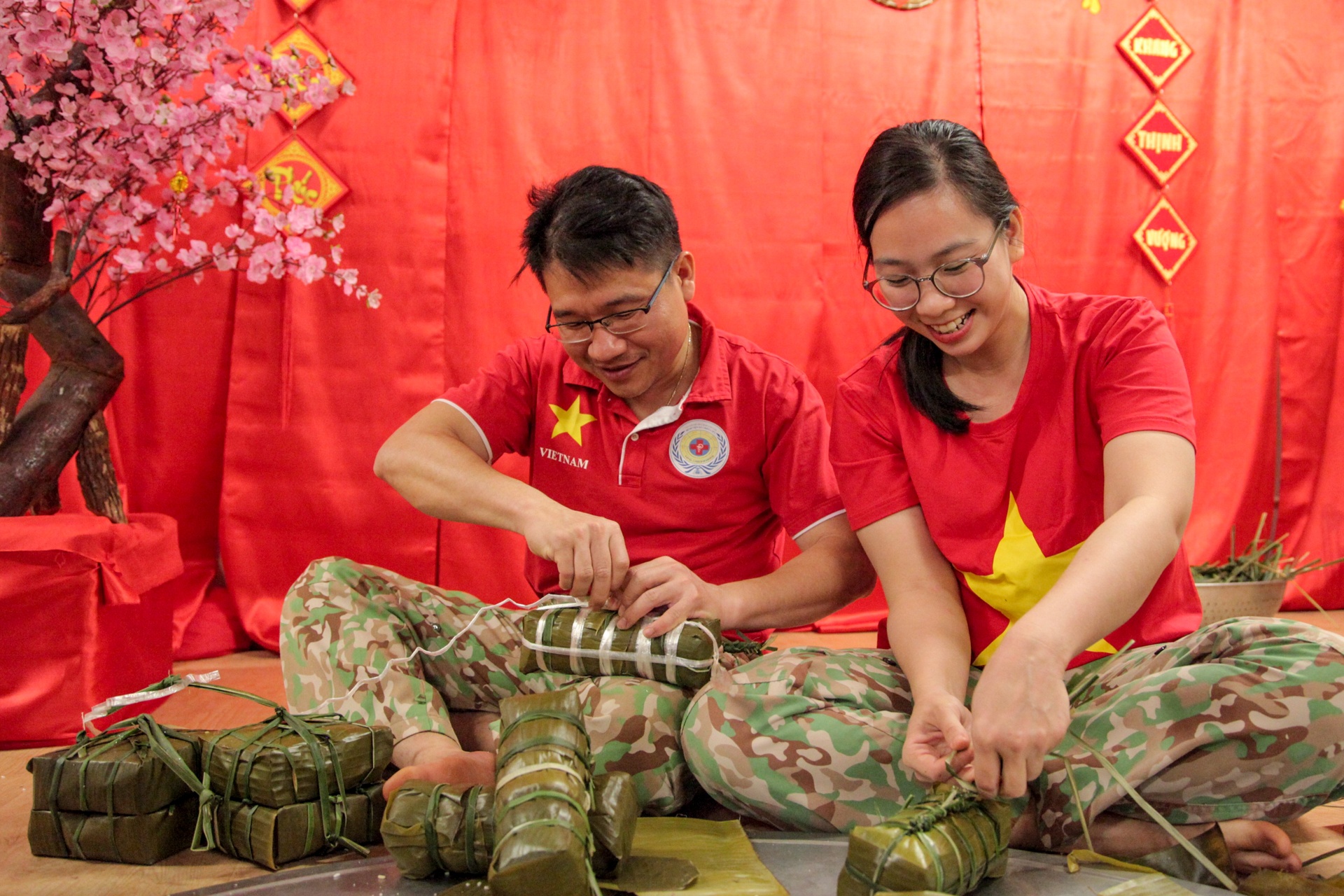 Y, bac si 'mu noi xanh' don Tet am ap tai Nam Sudan hinh anh